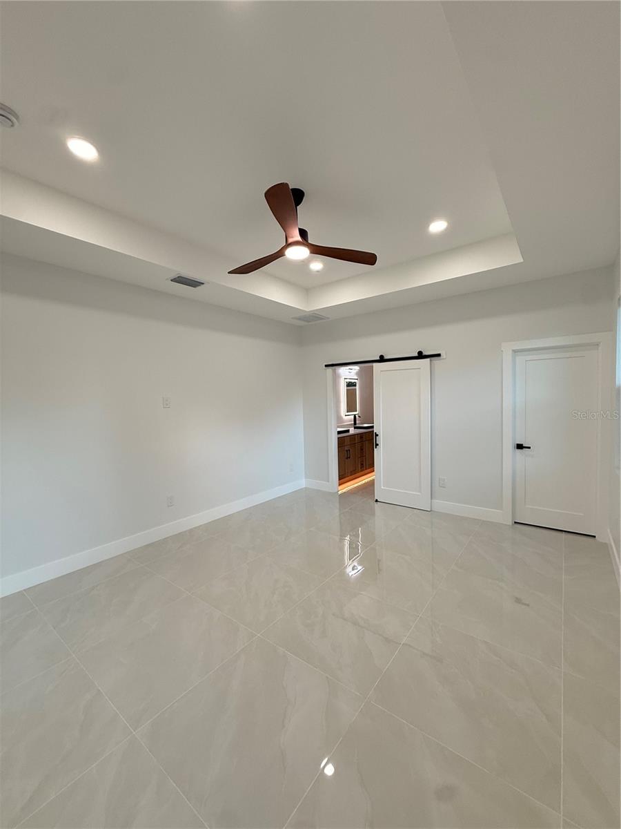 8606 N ALASKA STREET, Tampa, FL 33604