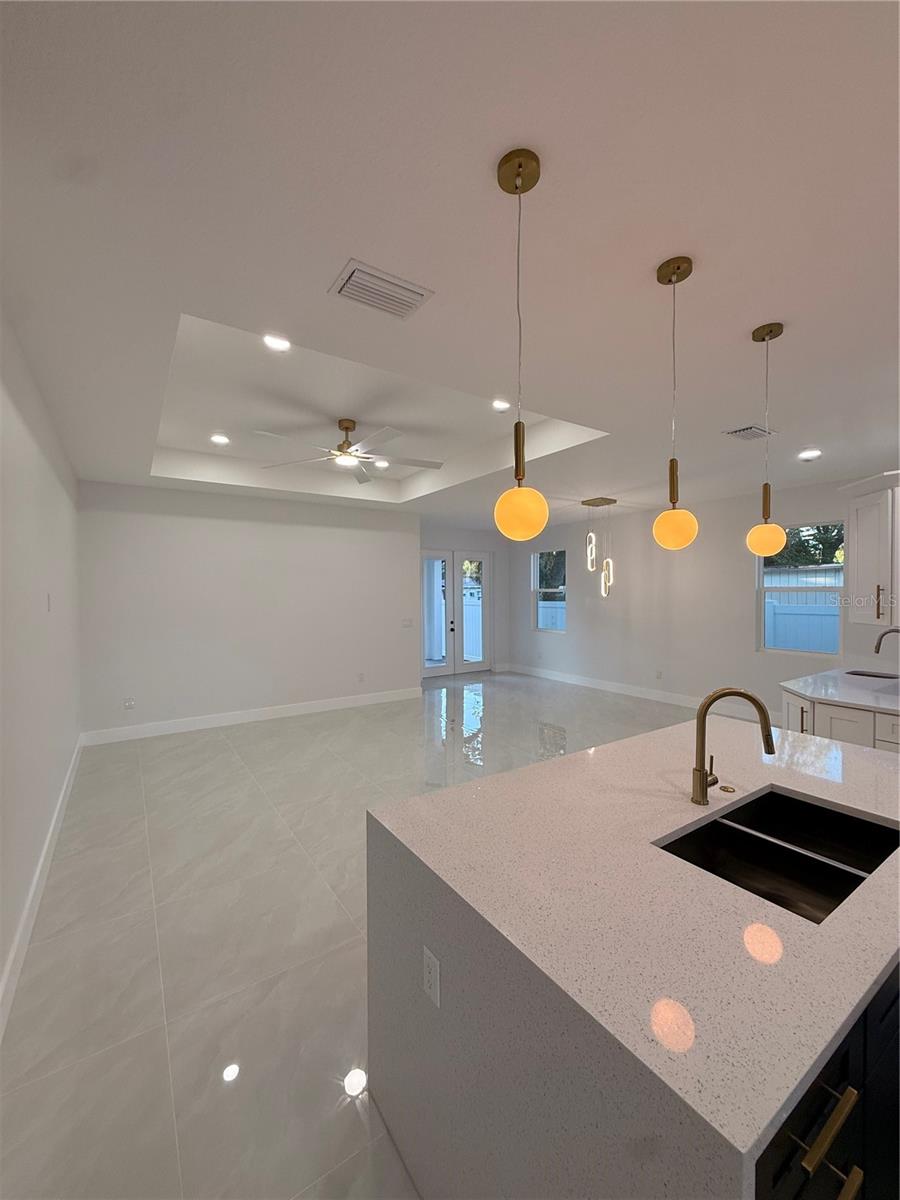8606 N ALASKA STREET, Tampa, FL 33604