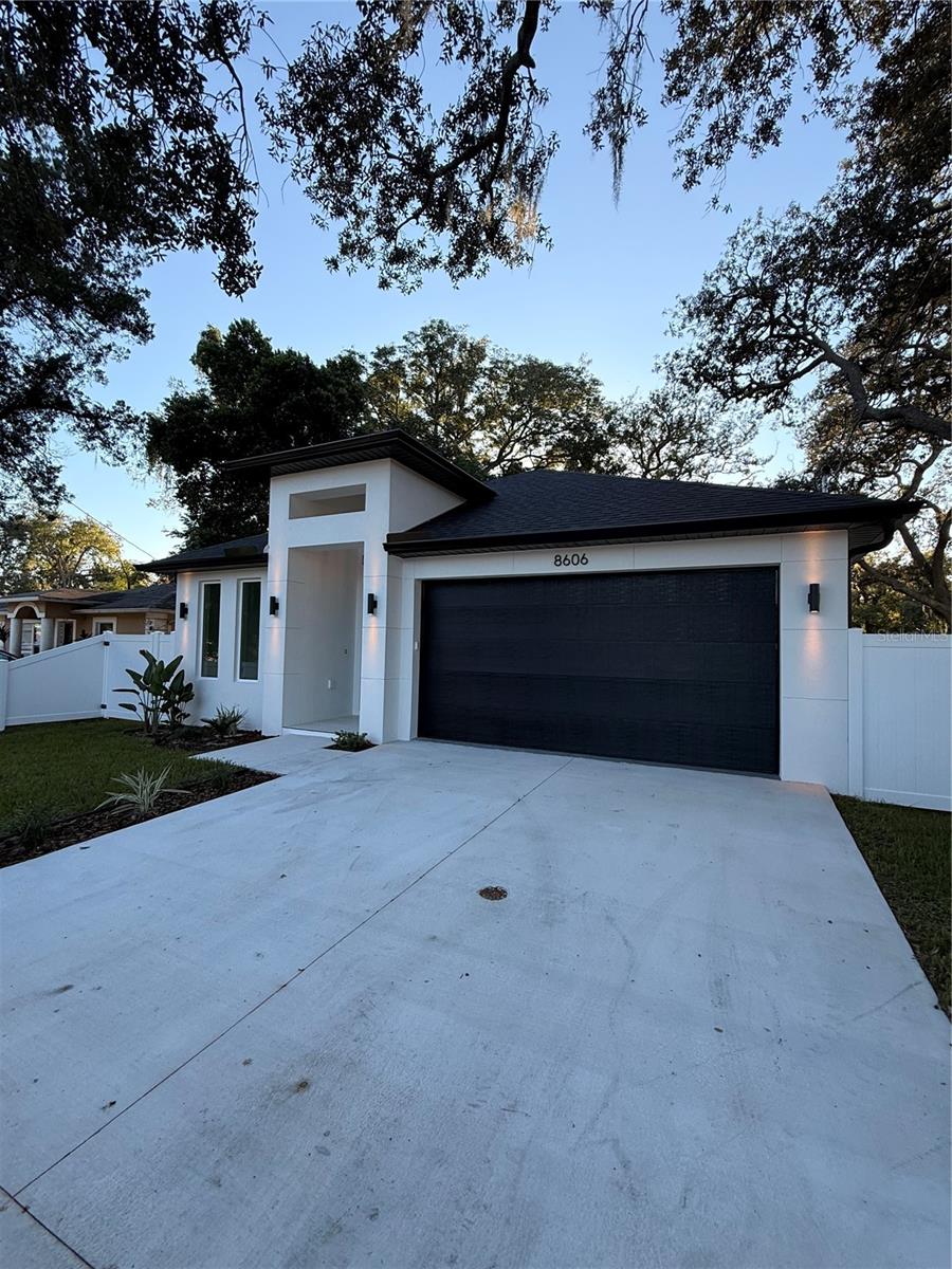 8606 N ALASKA STREET, Tampa, FL 33604