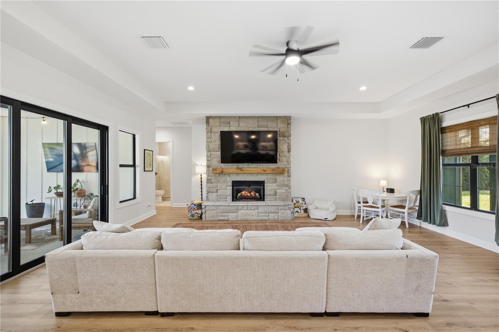 Open floor plan for ease and togetherness. Open floor plan for ease and togetherness.