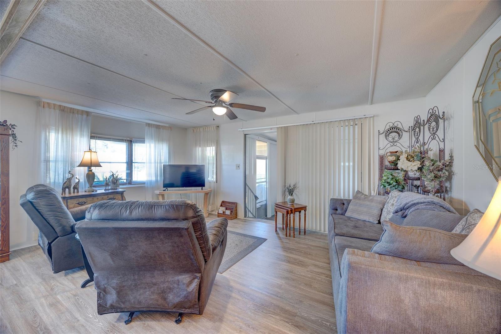 7387 WESTERN CIRCLE DRIVE, Brooksville, FL 34613