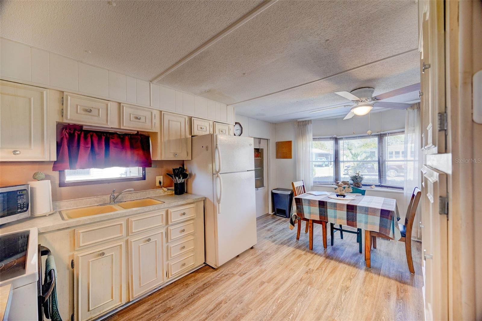 7387 WESTERN CIRCLE DRIVE, Brooksville, FL 34613