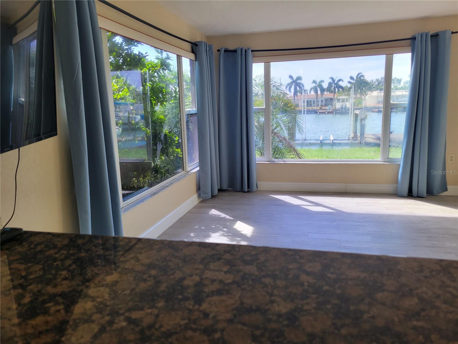 7880 2ND AVENUE S, St Petersburg, FL 33707
