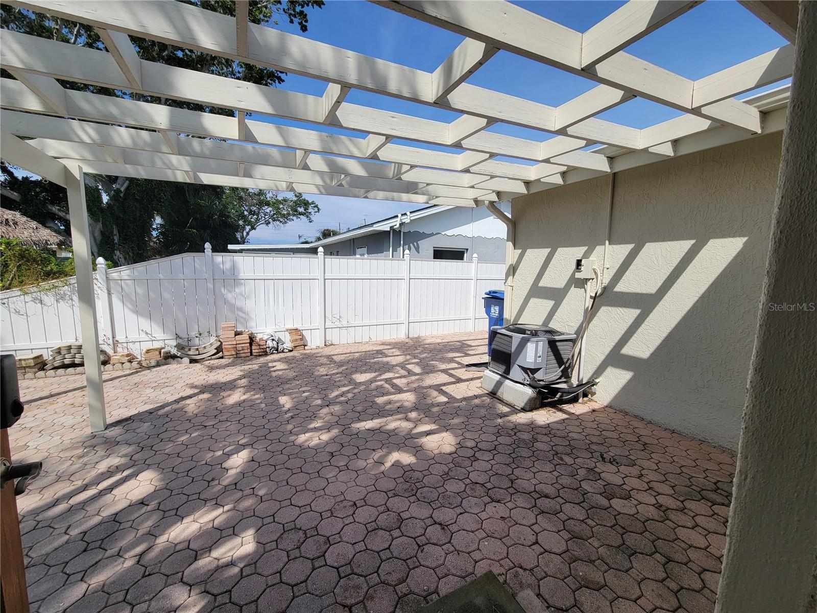 7880 2ND AVENUE S, St Petersburg, FL 33707
