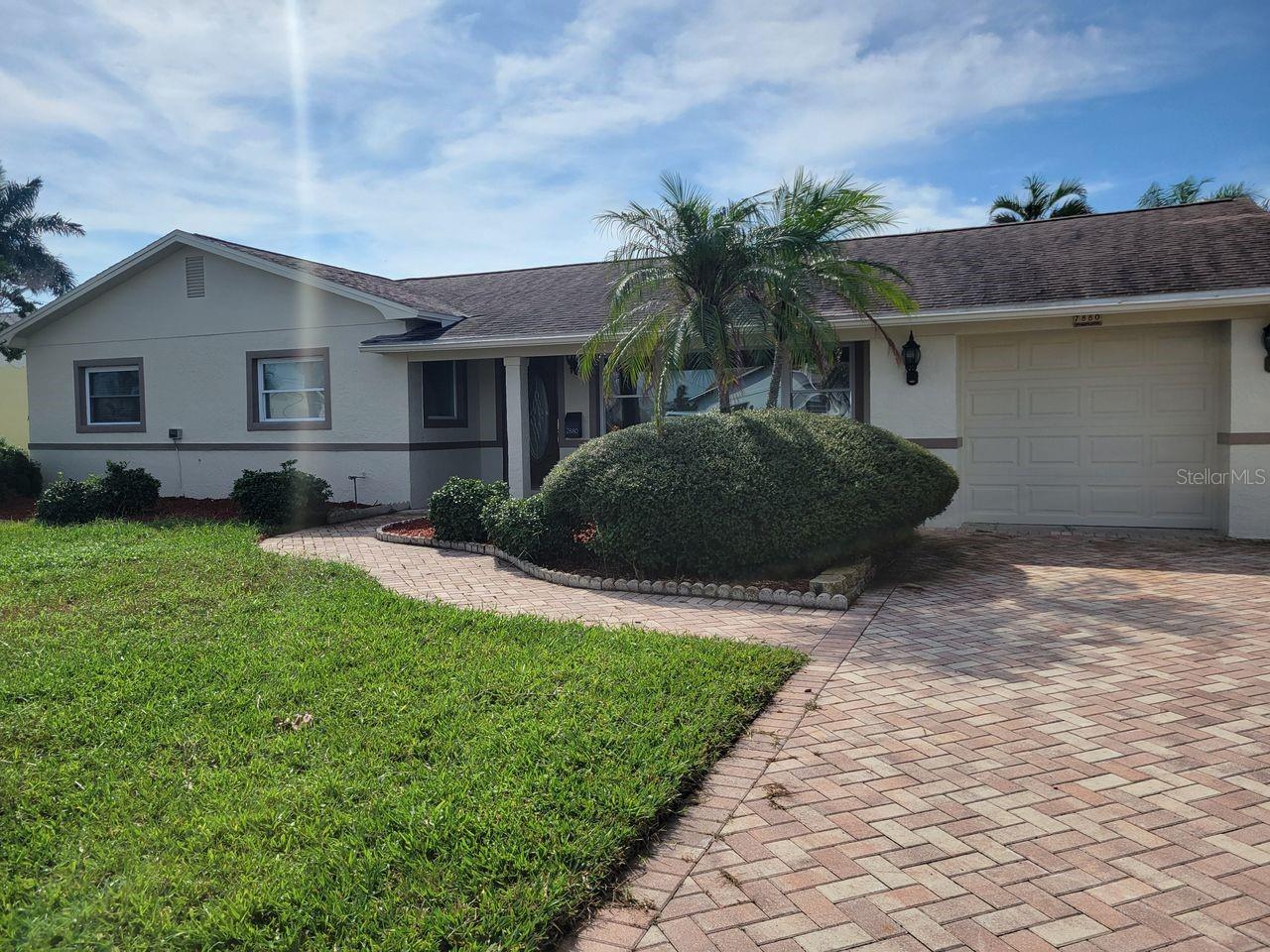 7880 2ND AVENUE S, St Petersburg, FL 33707