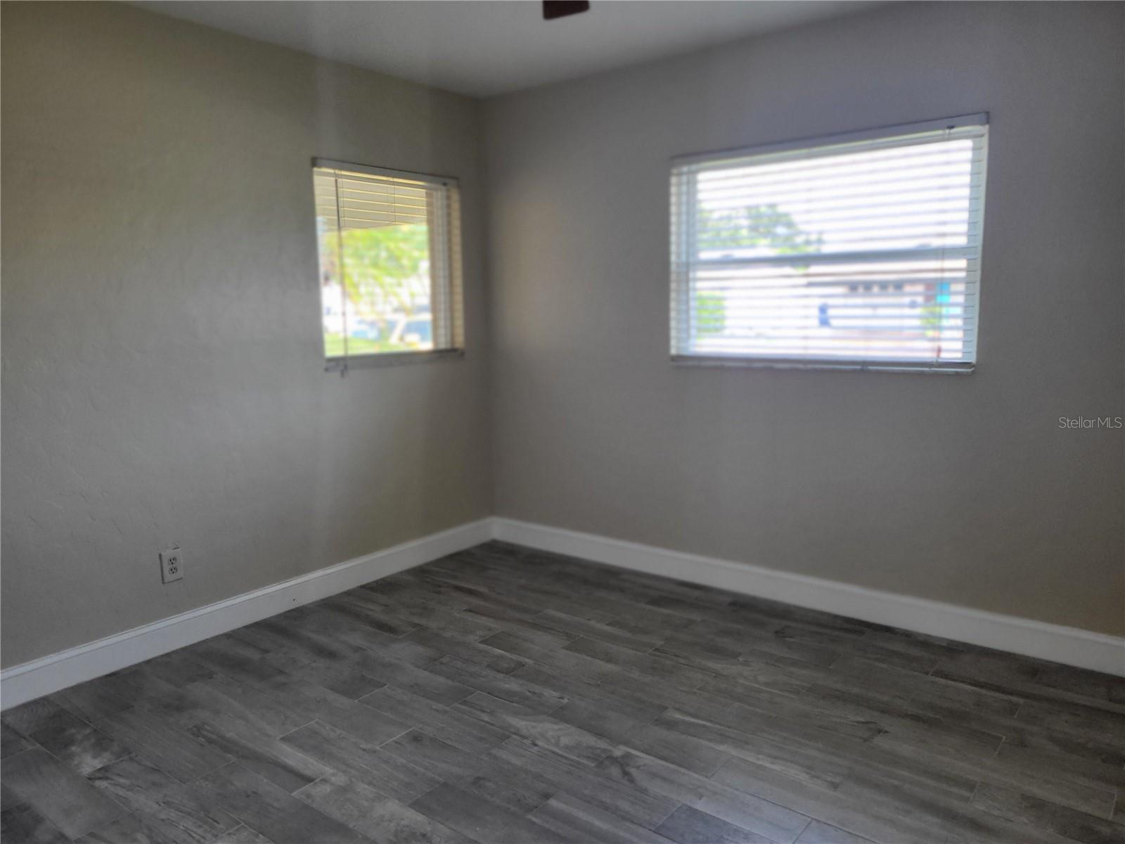 7880 2ND AVENUE S, St Petersburg, FL 33707