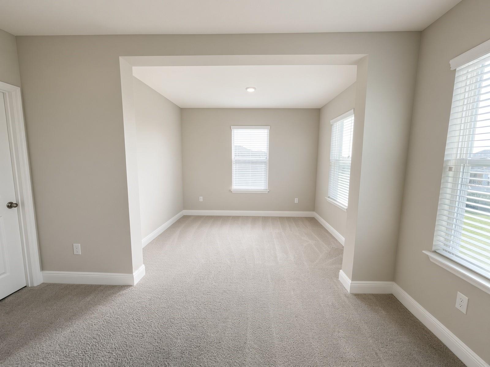 Master Suite/Sitting Area