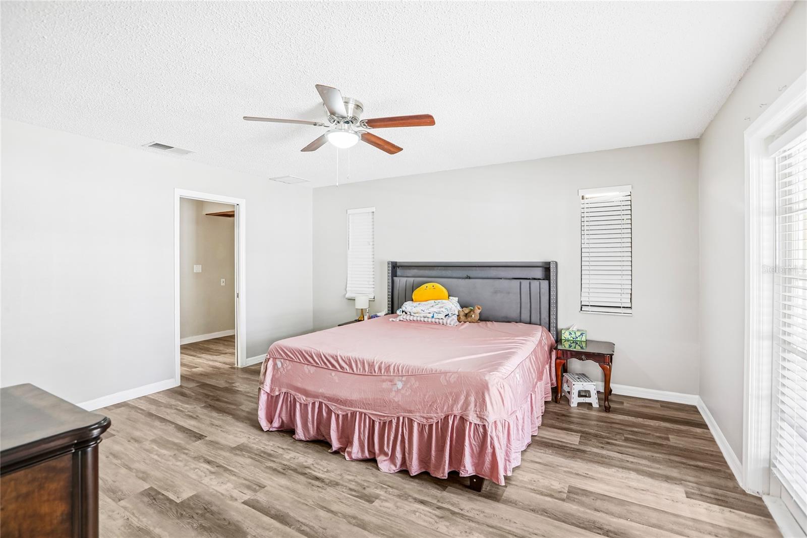 700 13TH COURT SW, Largo, FL 33770