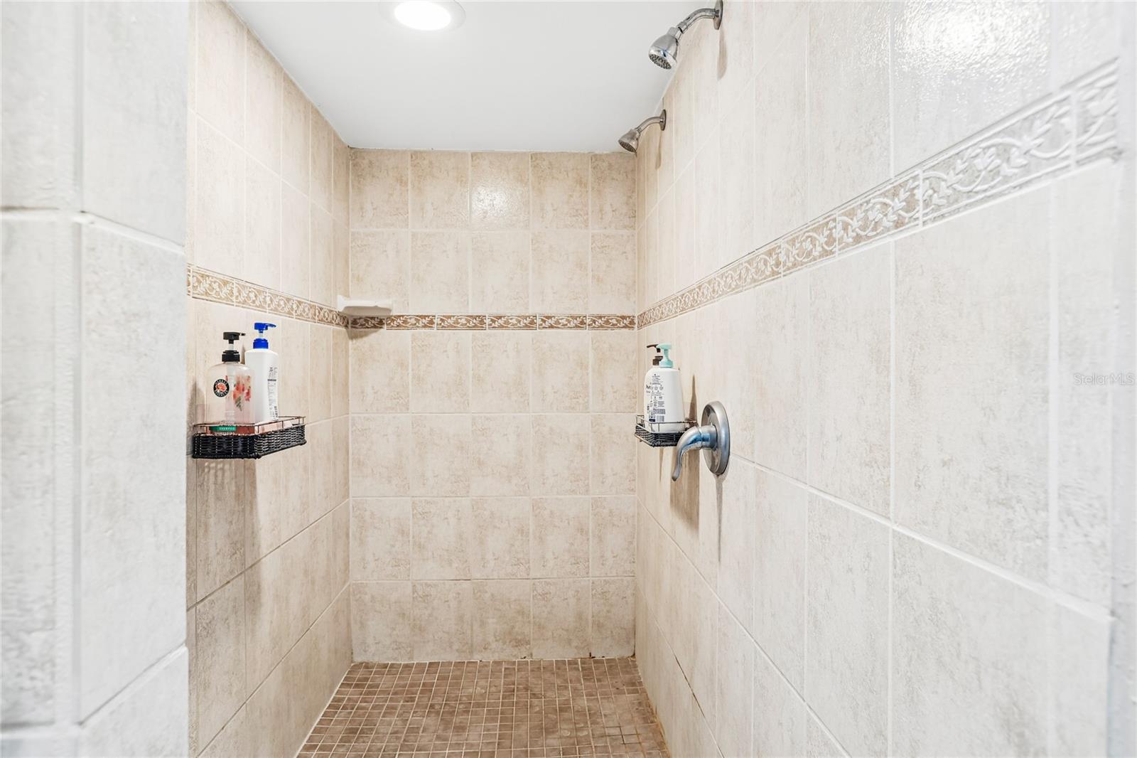 700 13TH COURT SW, Largo, FL 33770