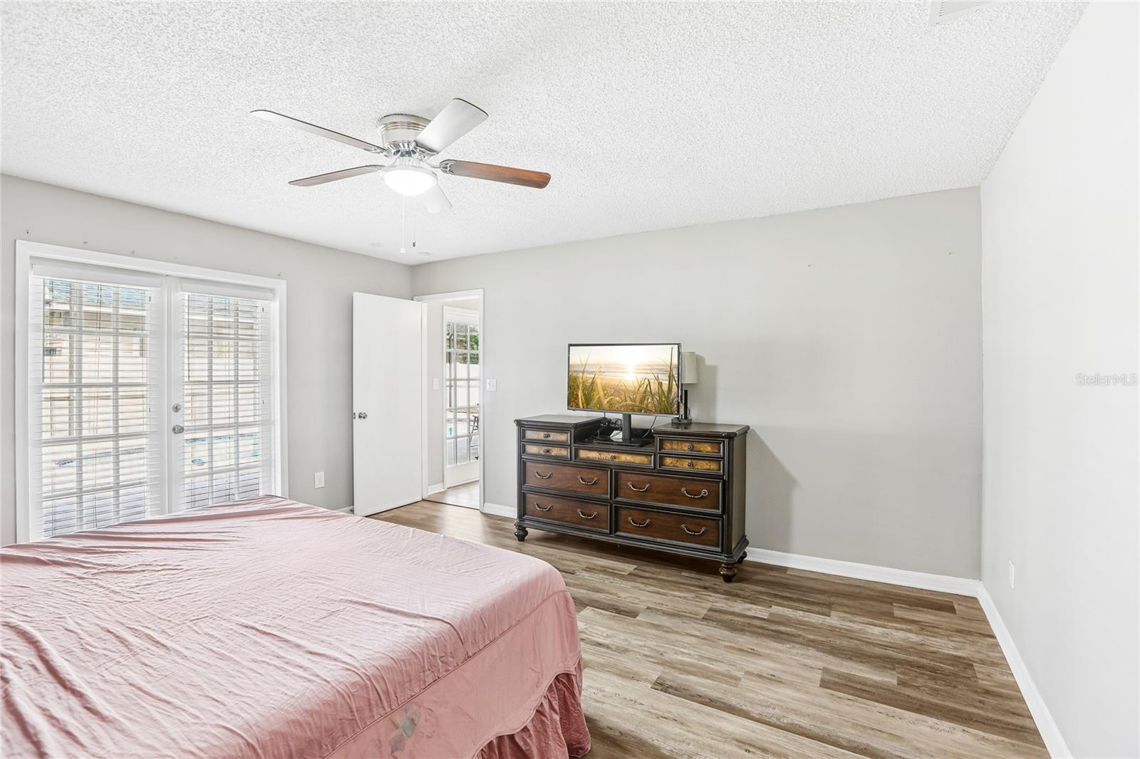 700 13TH COURT SW, Largo, FL 33770