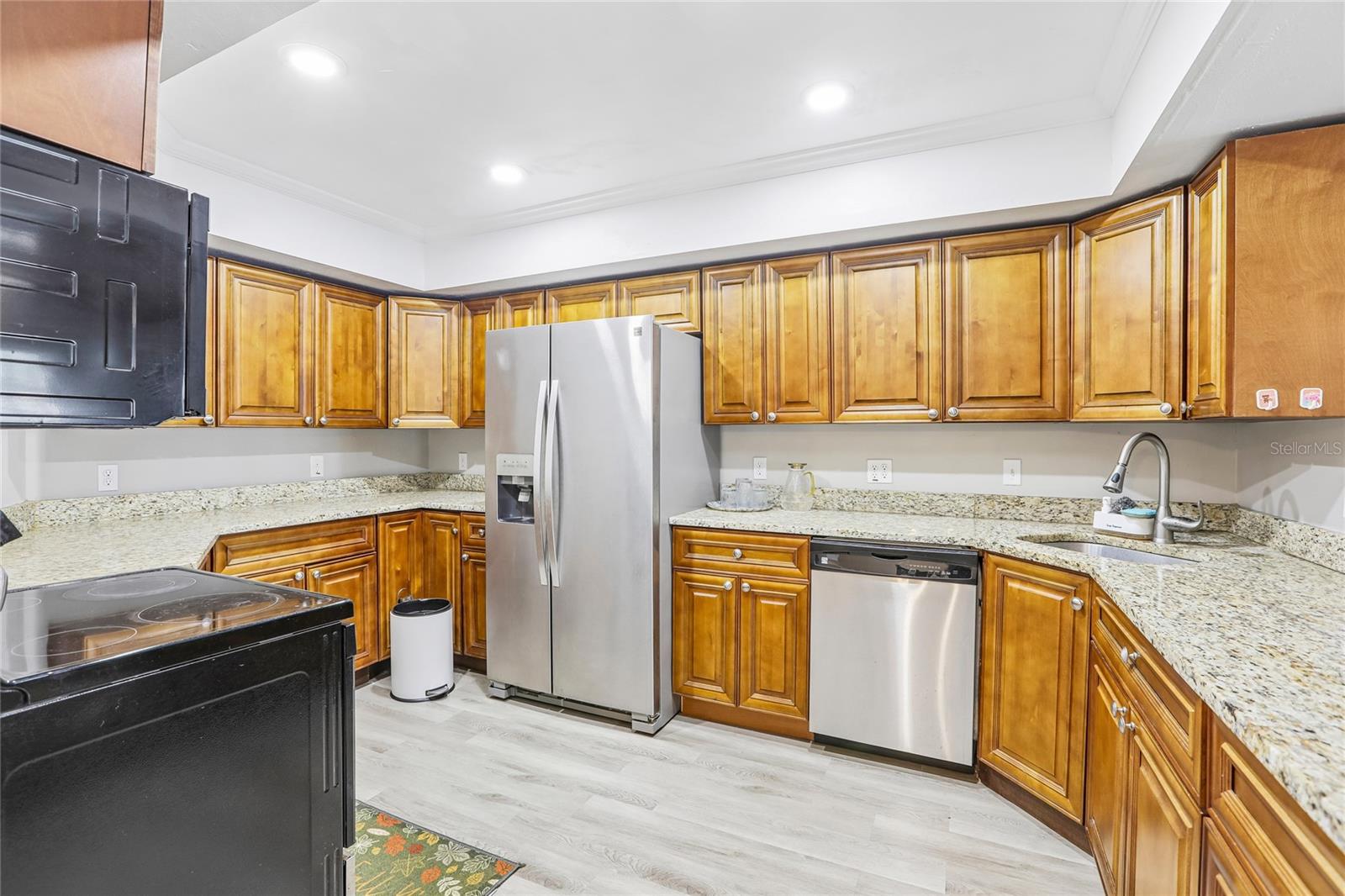 700 13TH COURT SW, Largo, FL 33770