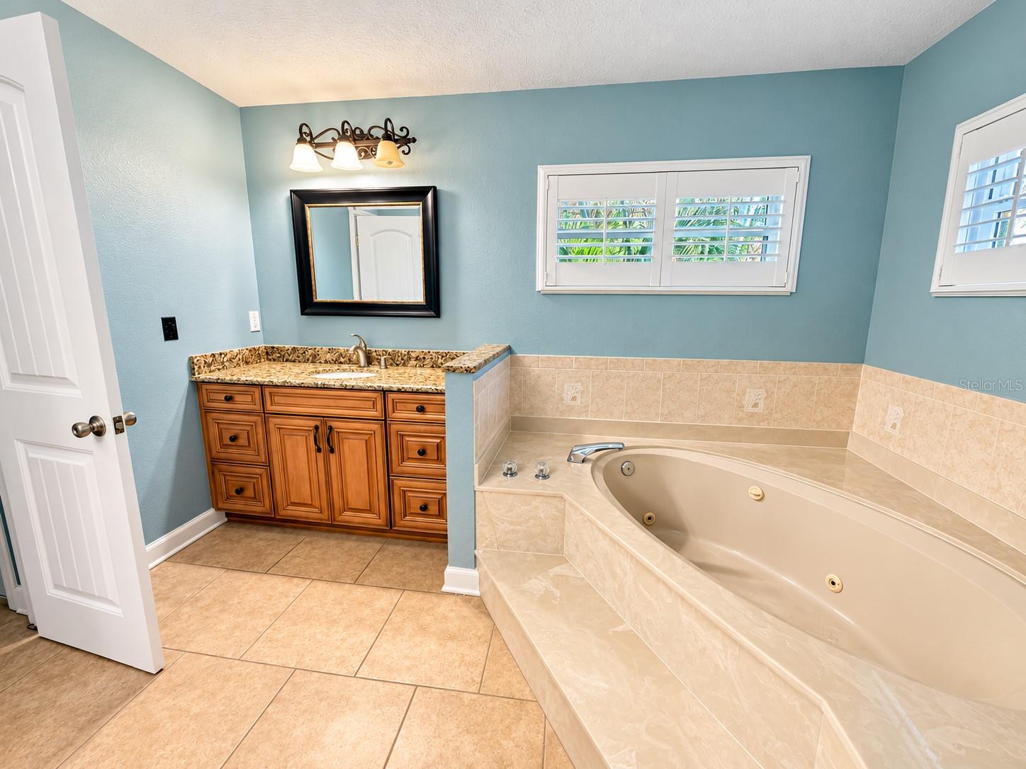 816 EAGLE LANE, Apollo Beach, FL 33572