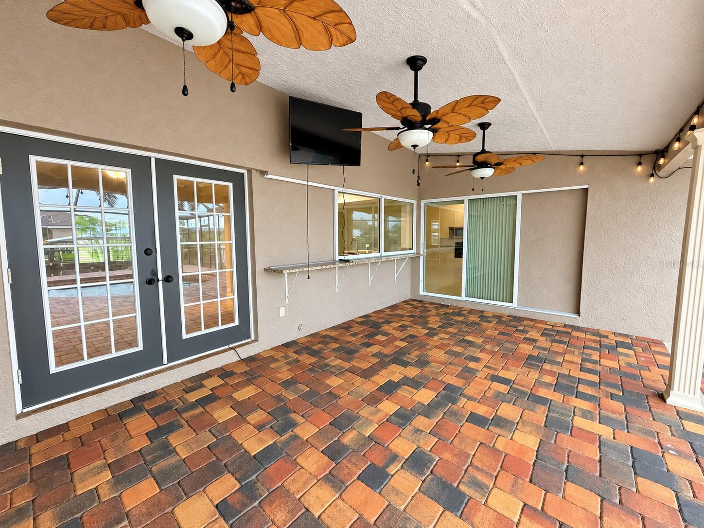 816 EAGLE LANE, Apollo Beach, FL 33572