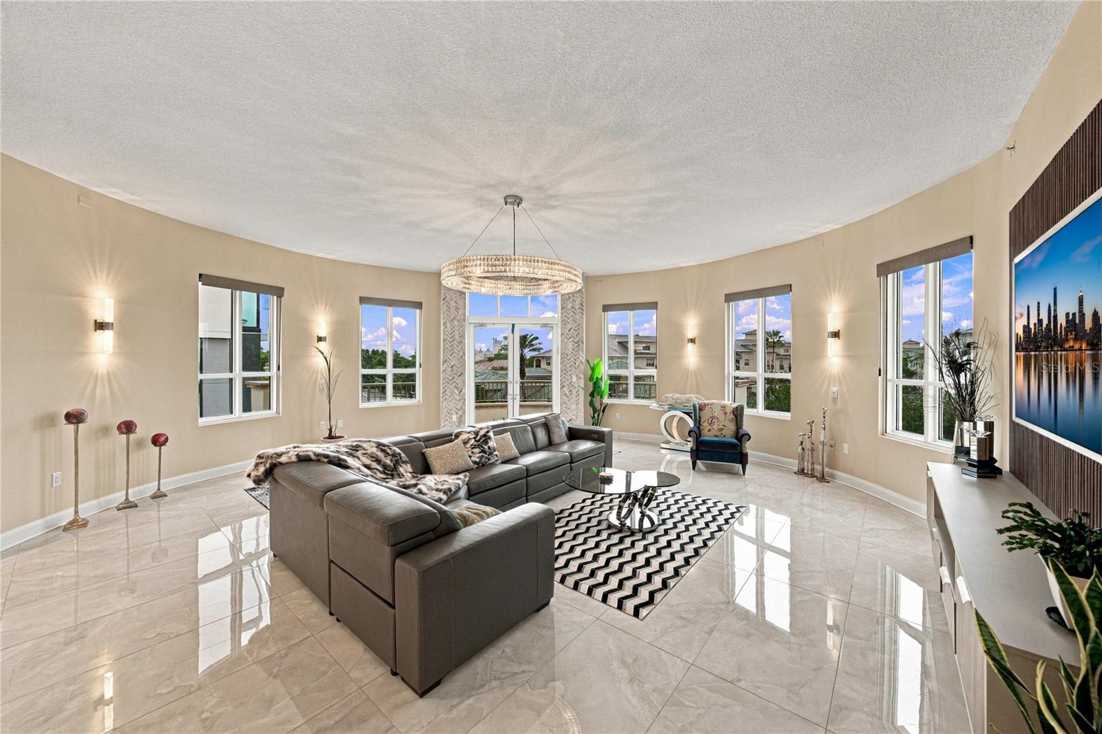 450 KNIGHTS RUN AVENUE, #405, Tampa, FL 33602
