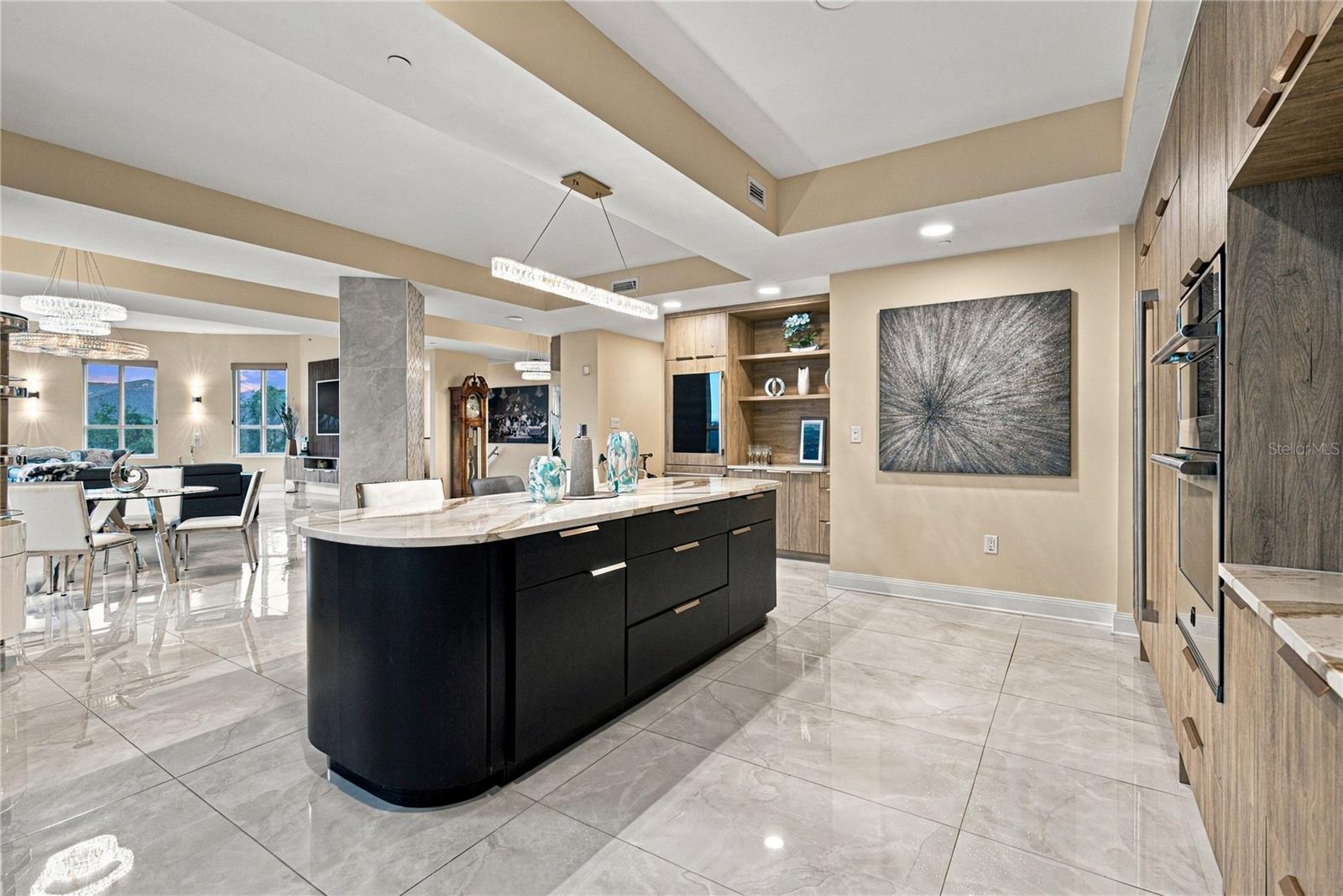 450 KNIGHTS RUN AVENUE, #405, Tampa, FL 33602