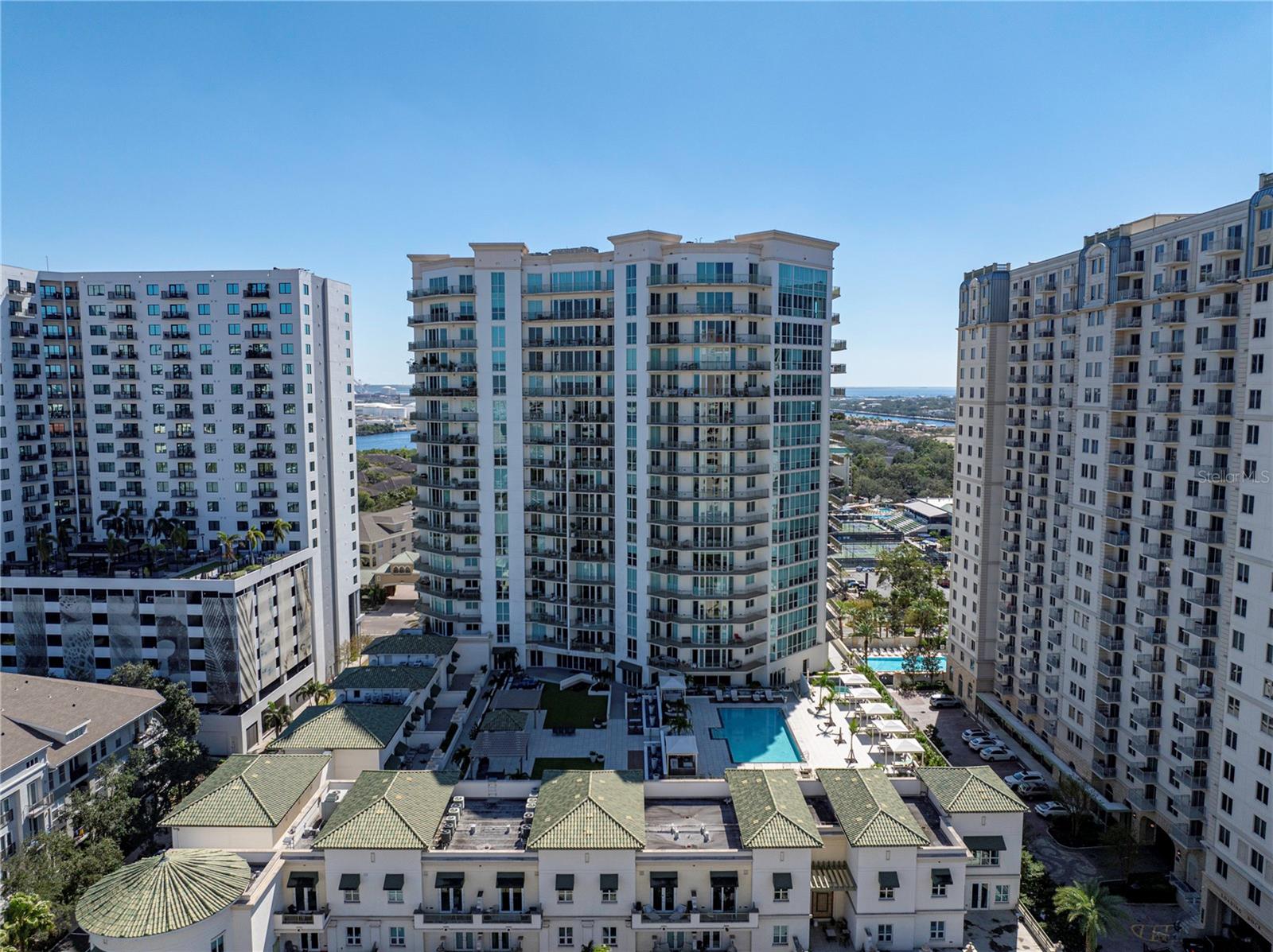 450 KNIGHTS RUN AVENUE, #405, Tampa, FL 33602
