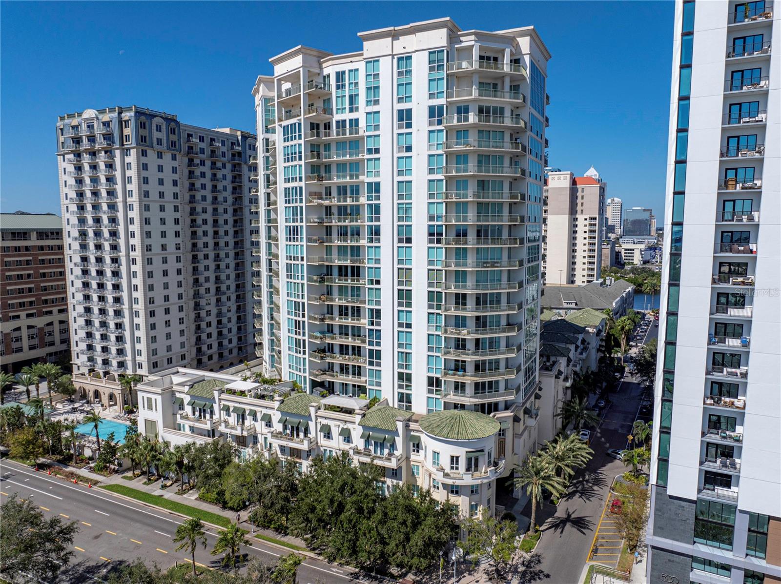 450 KNIGHTS RUN AVENUE, #405, Tampa, FL 33602