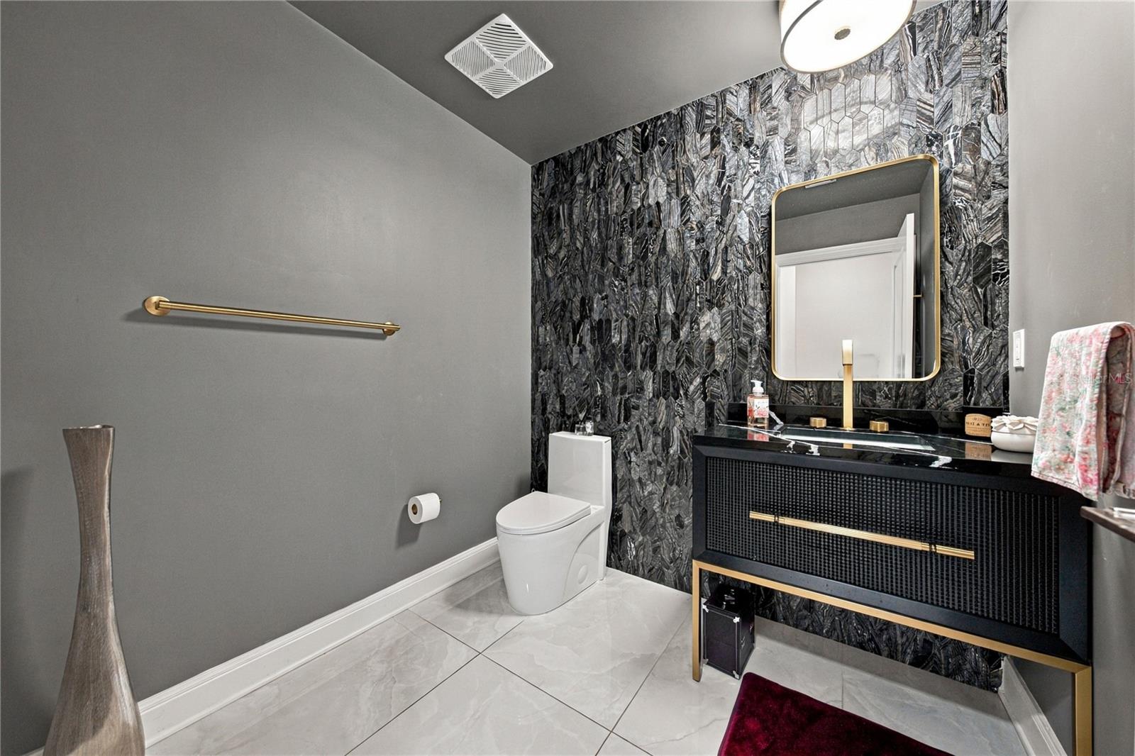 450 KNIGHTS RUN AVENUE, #405, Tampa, FL 33602