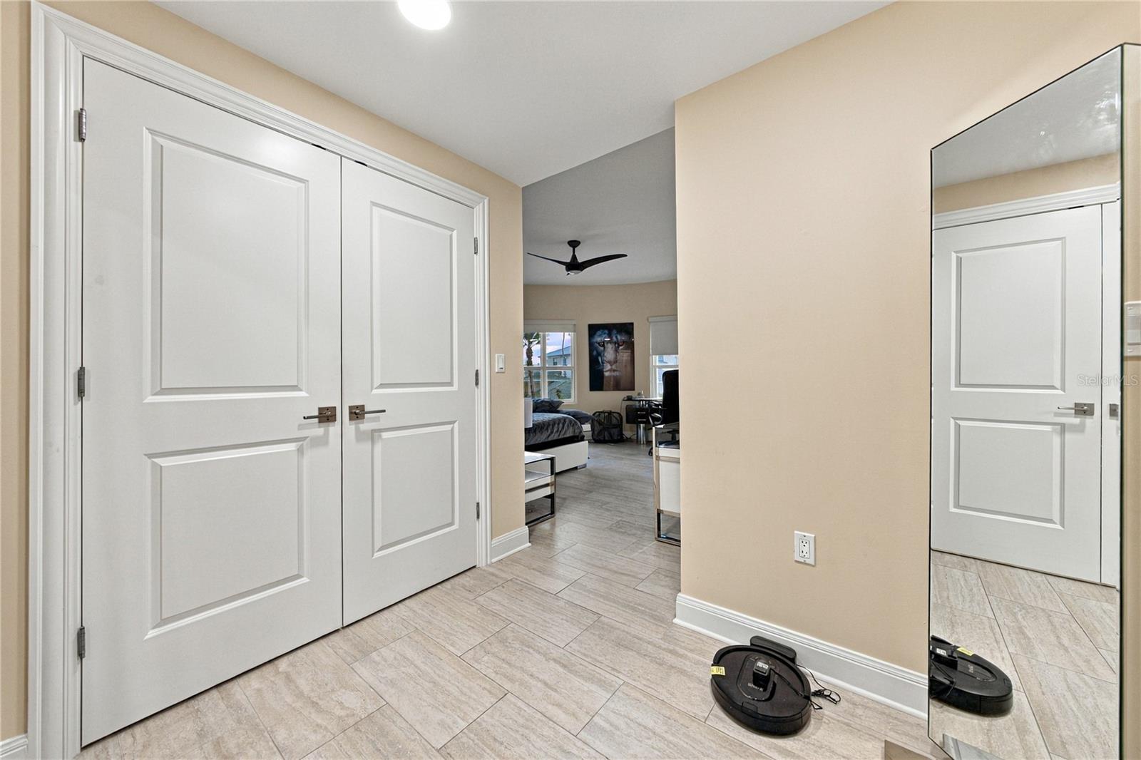 450 KNIGHTS RUN AVENUE, #405, Tampa, FL 33602