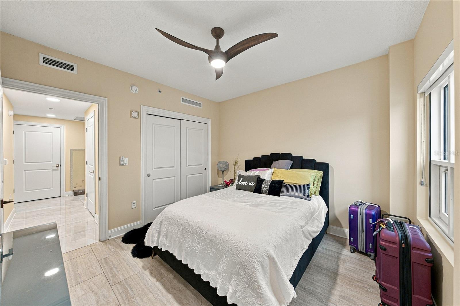 450 KNIGHTS RUN AVENUE, #405, Tampa, FL 33602