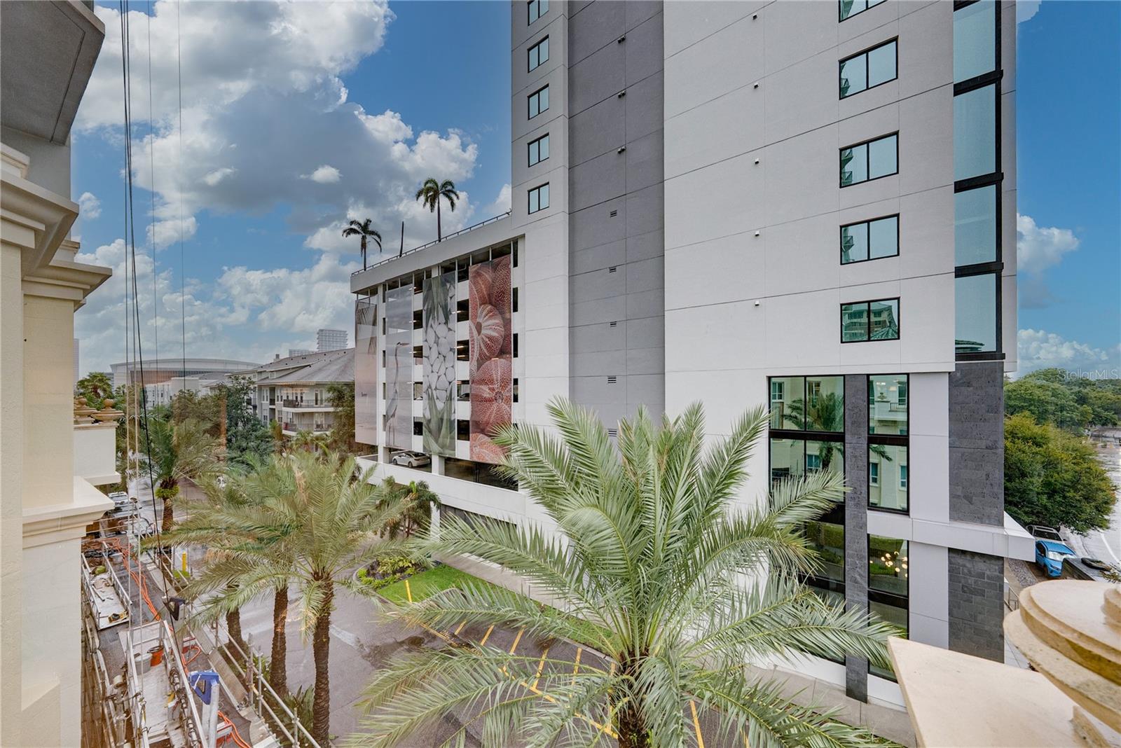 450 KNIGHTS RUN AVENUE, #405, Tampa, FL 33602