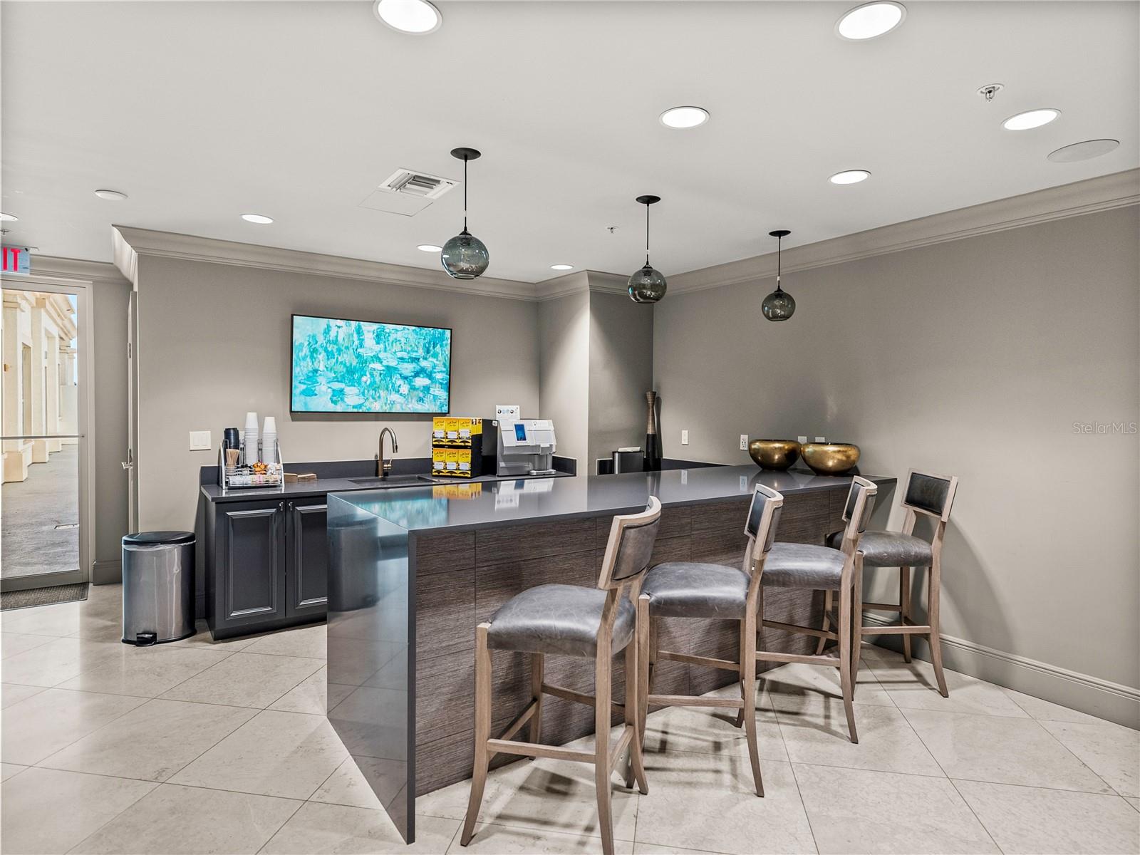 450 KNIGHTS RUN AVENUE, #405, Tampa, FL 33602