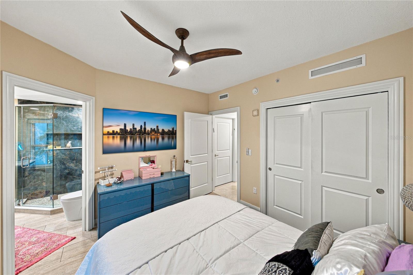 450 KNIGHTS RUN AVENUE, #405, Tampa, FL 33602