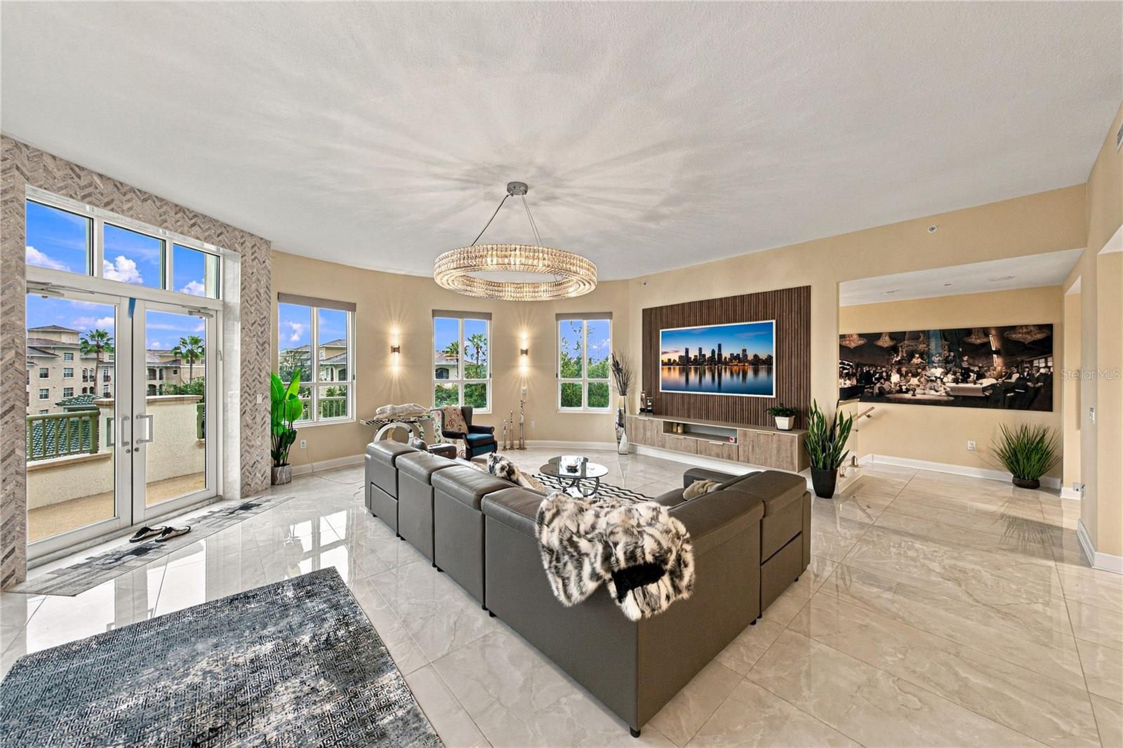 450 KNIGHTS RUN AVENUE, #405, Tampa, FL 33602