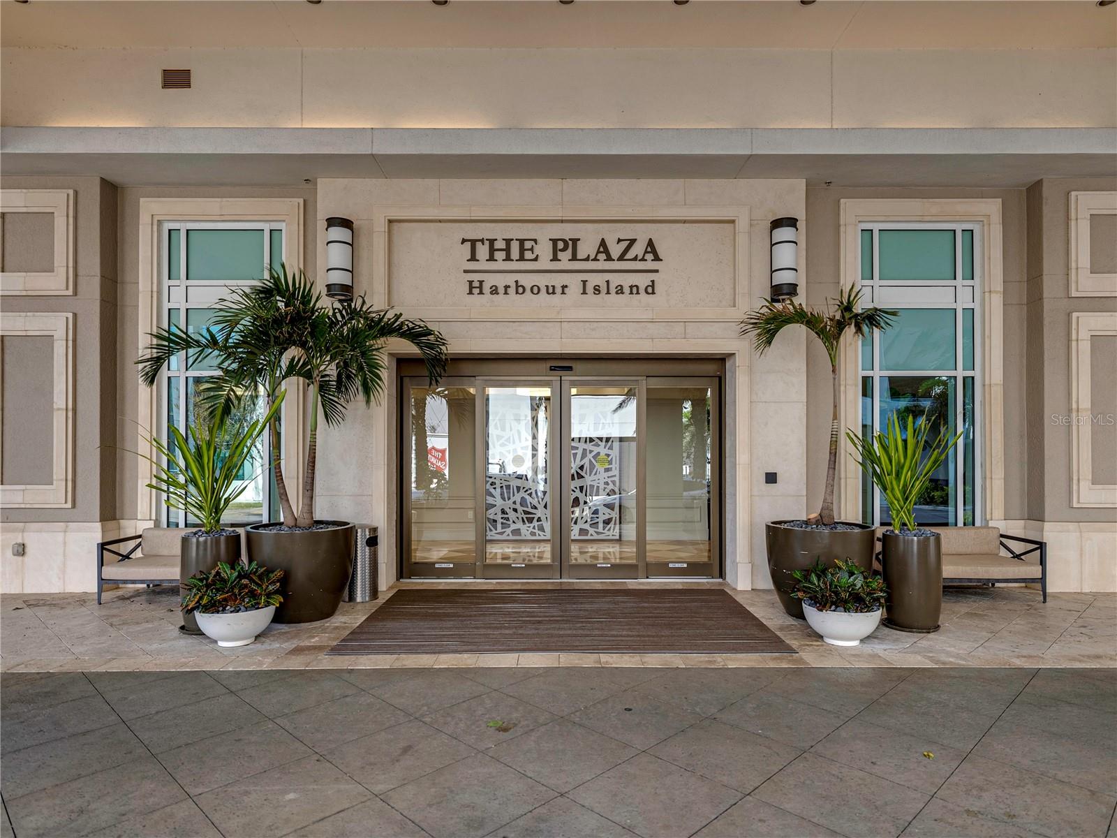 450 KNIGHTS RUN AVENUE, #405, Tampa, FL 33602