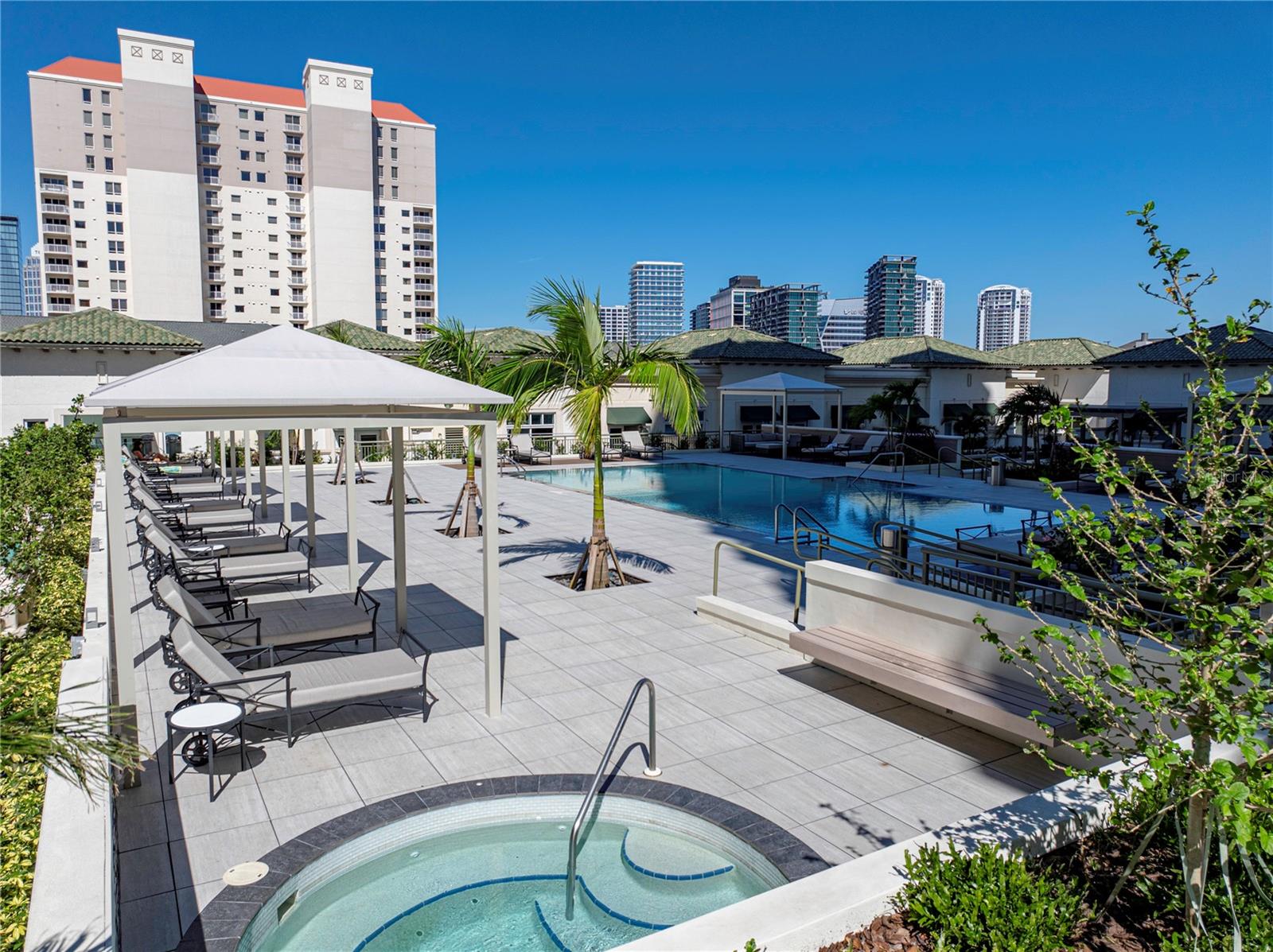 450 KNIGHTS RUN AVENUE, #405, Tampa, FL 33602