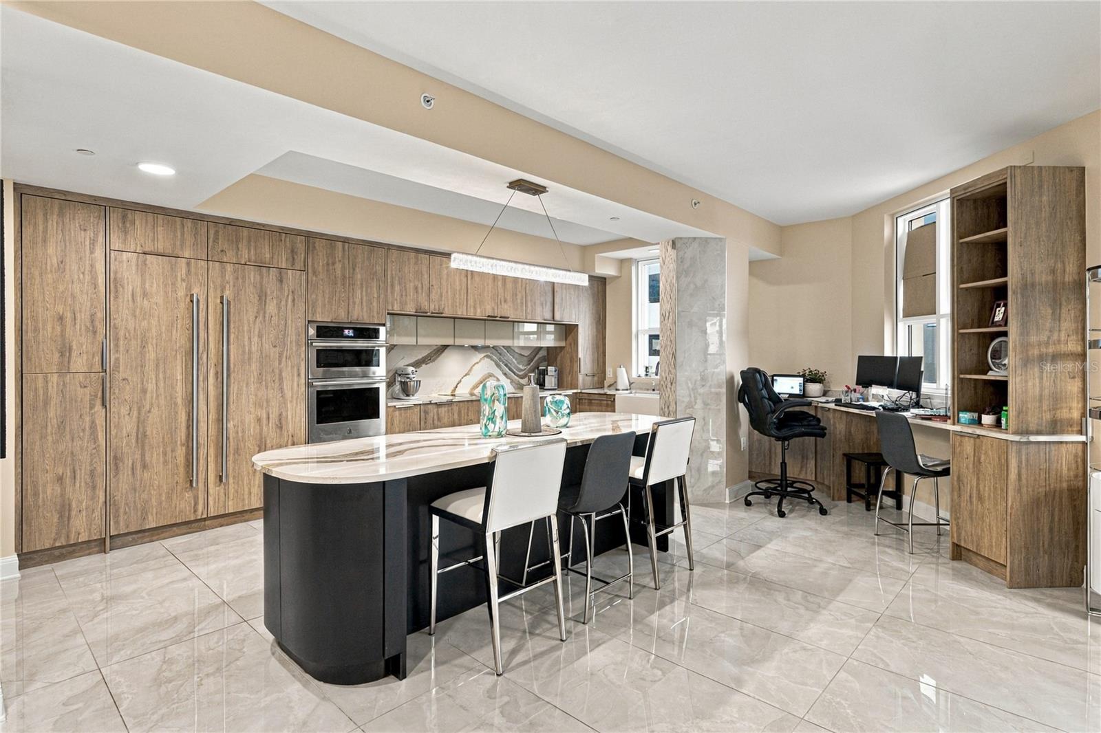 450 KNIGHTS RUN AVENUE, #405, Tampa, FL 33602