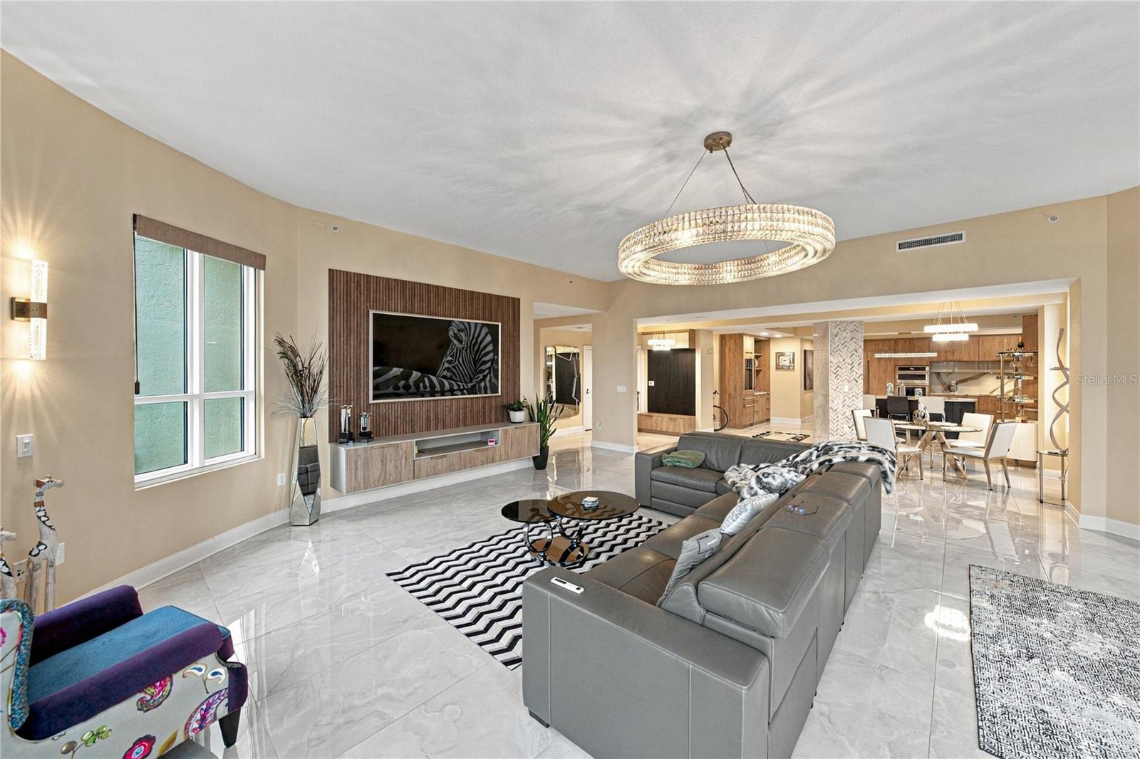 450 KNIGHTS RUN AVENUE, #405, Tampa, FL 33602