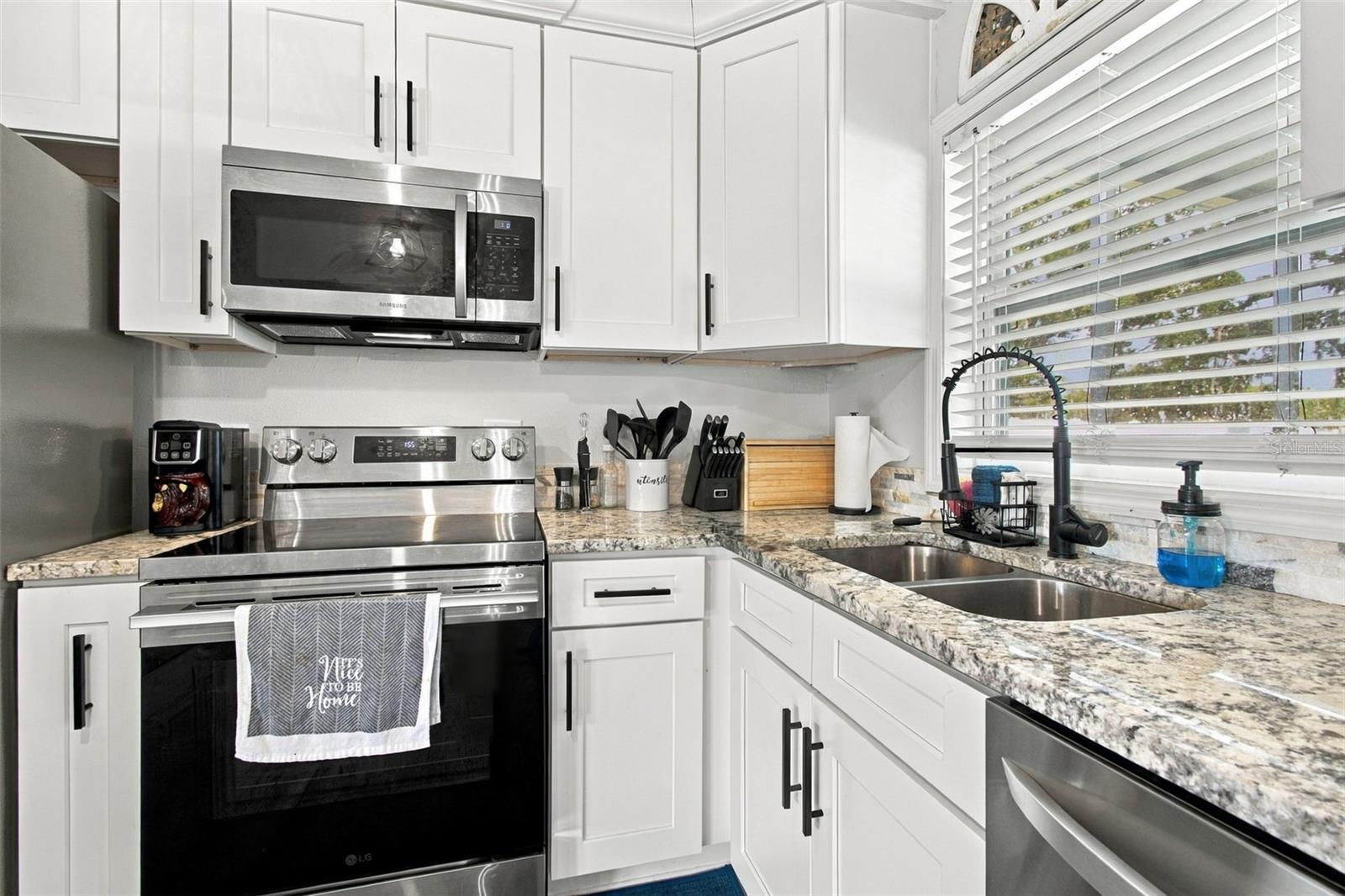 335 COUNTRY CLUB DRIVE, Oldsmar, FL 34677