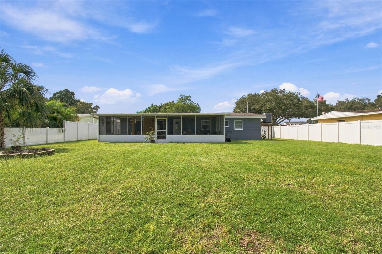 335 COUNTRY CLUB DRIVE, Oldsmar, FL 34677