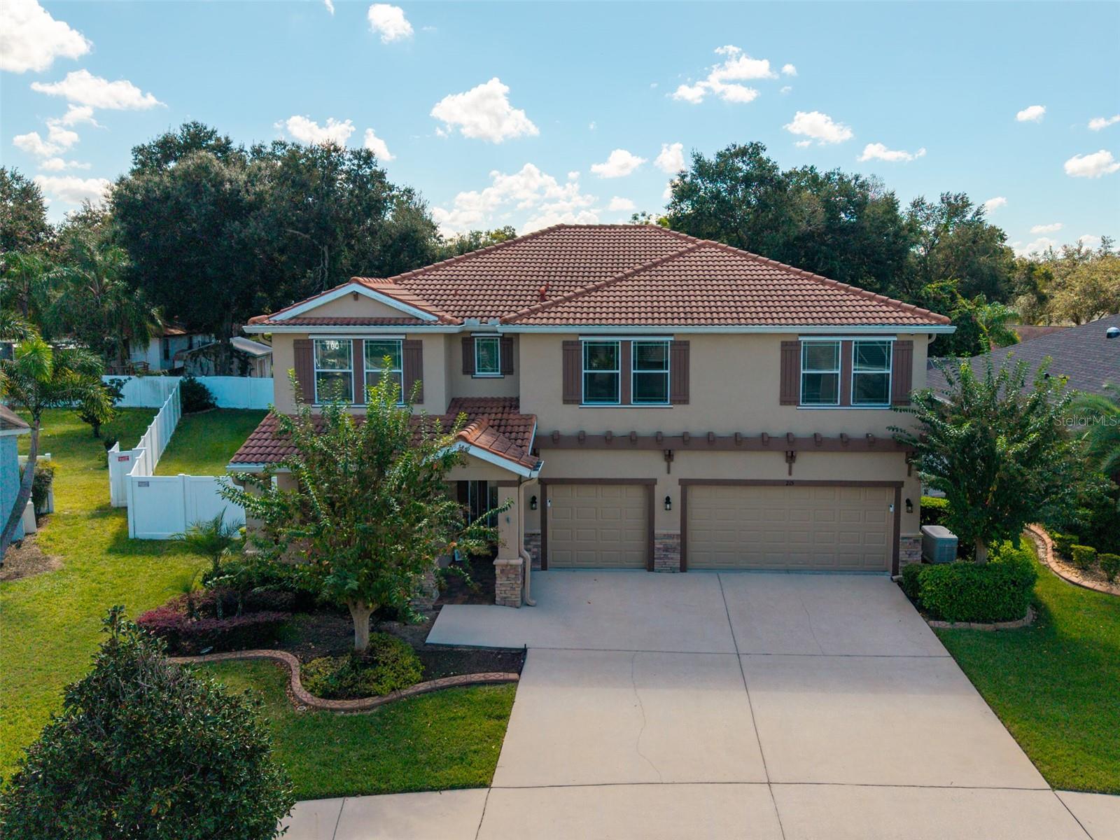 215 PARSONS WOODS DRIVE, Seffner, FL 33584