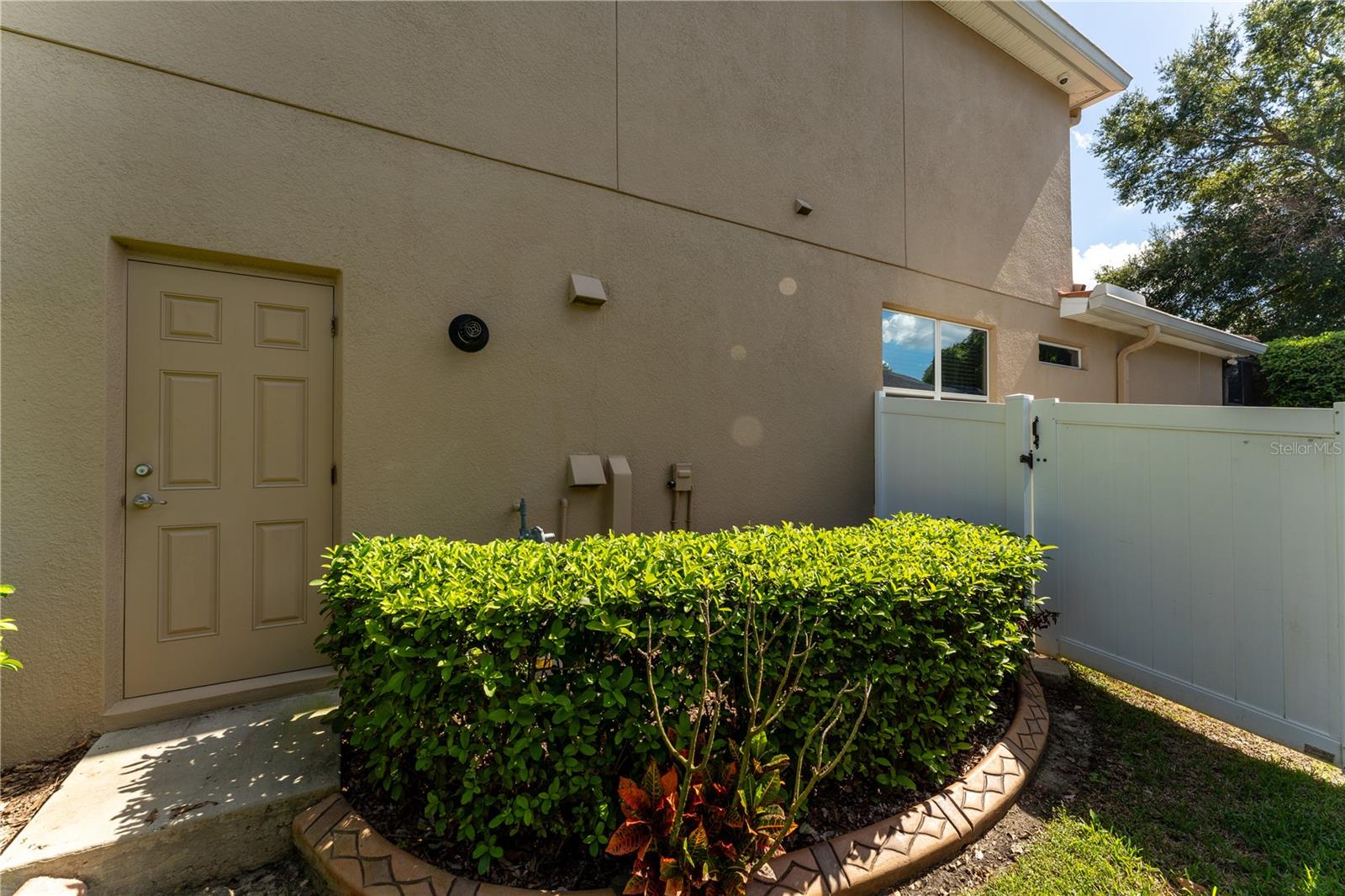 215 PARSONS WOODS DRIVE, Seffner, FL 33584