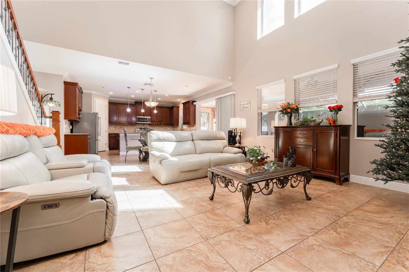 215 PARSONS WOODS DRIVE, Seffner, FL 33584