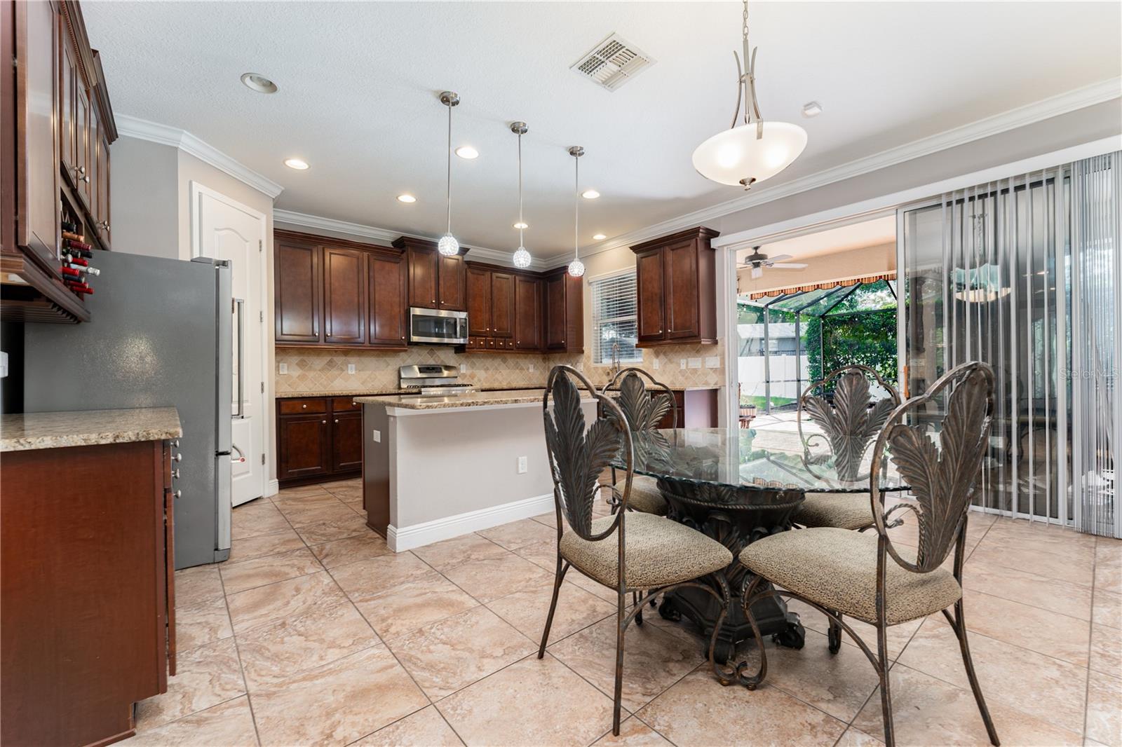 215 PARSONS WOODS DRIVE, Seffner, FL 33584