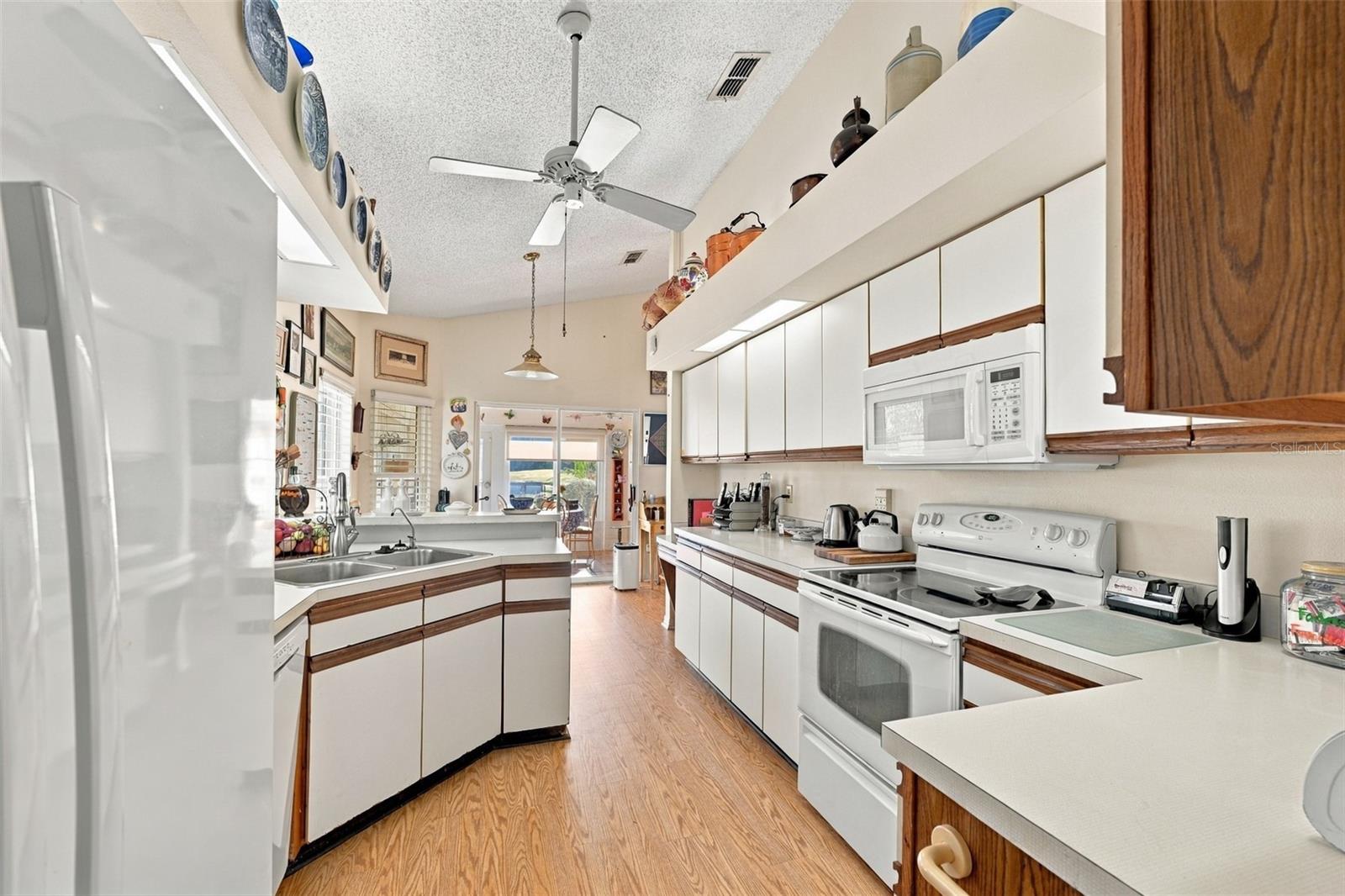 1803 E DEL WEBB BOULEVARD, Sun City Center, FL 33573