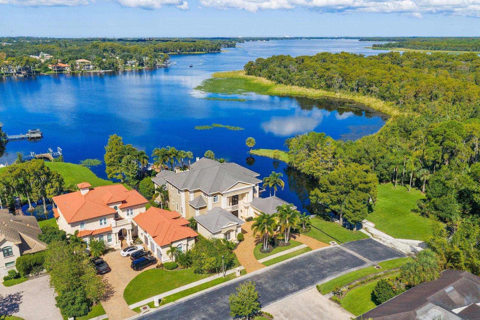 Enjoy the Exceptional Peninsula Setting