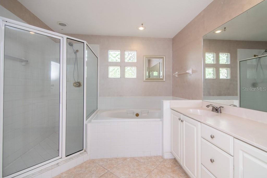 1177 SHIPWATCH CIRCLE, Tampa, FL 33602
