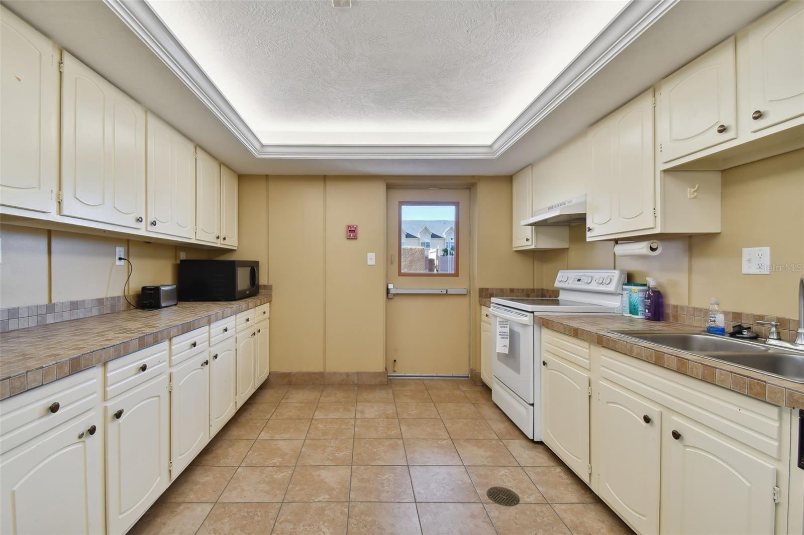 17940 GULF BOULEVARD, #16B, Redington Shores, FL 33708