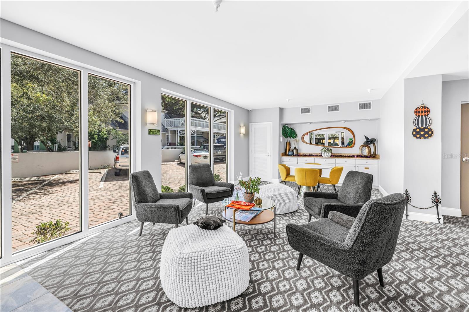 210 5TH AVENUE S, #303, St Petersburg, FL 33701