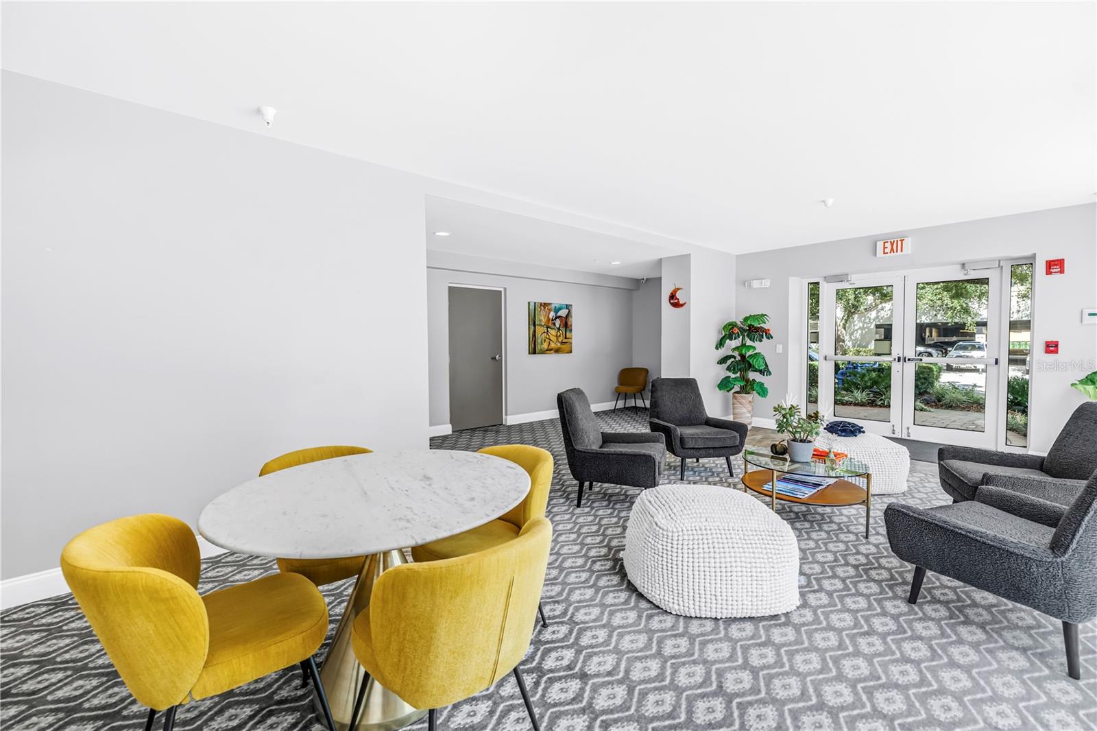 210 5TH AVENUE S, #303, St Petersburg, FL 33701