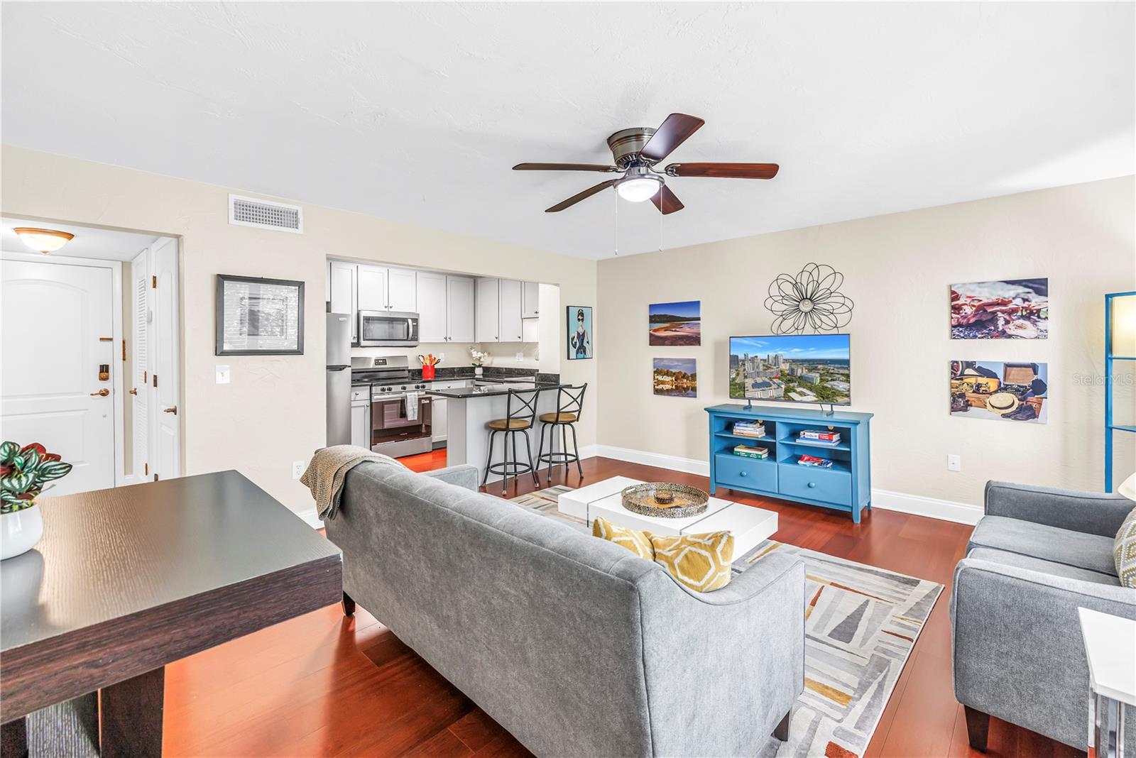 Bright and spacious
