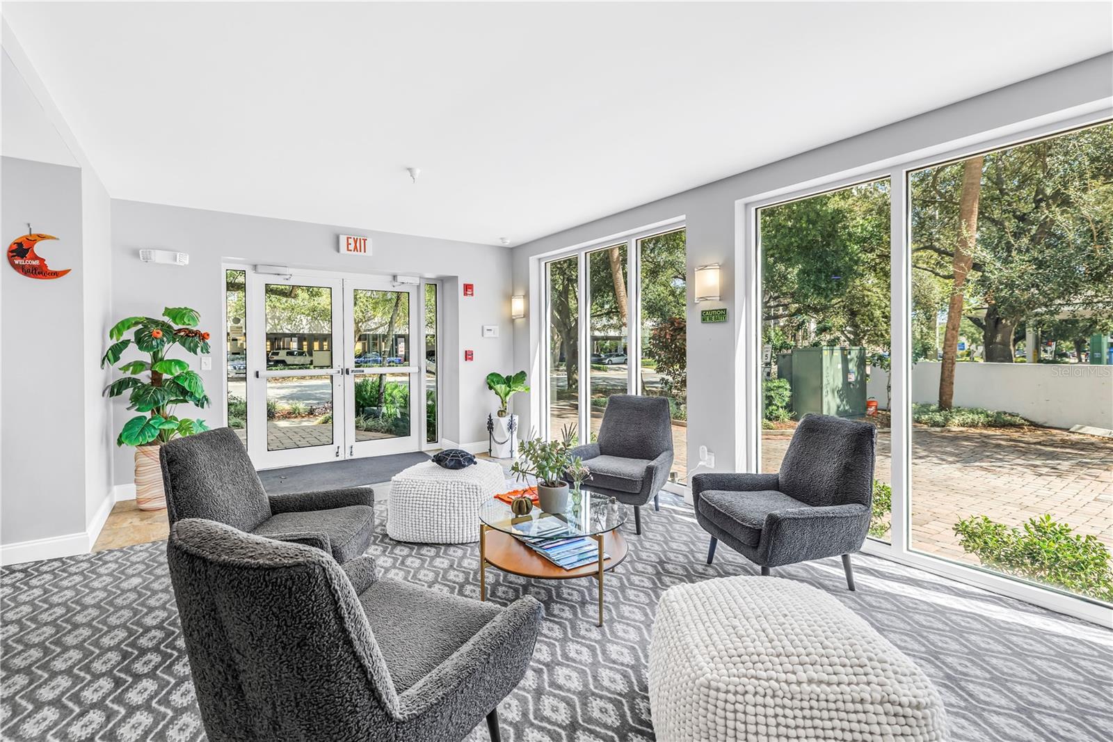 210 5TH AVENUE S, #303, St Petersburg, FL 33701
