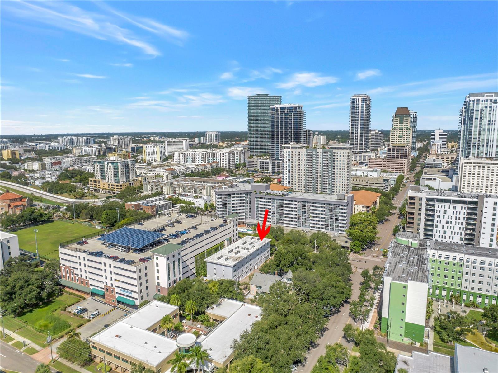 Need to go to the Airport? Access to interstate I-275 is just blocks away and the airport about a 30 minute drive.