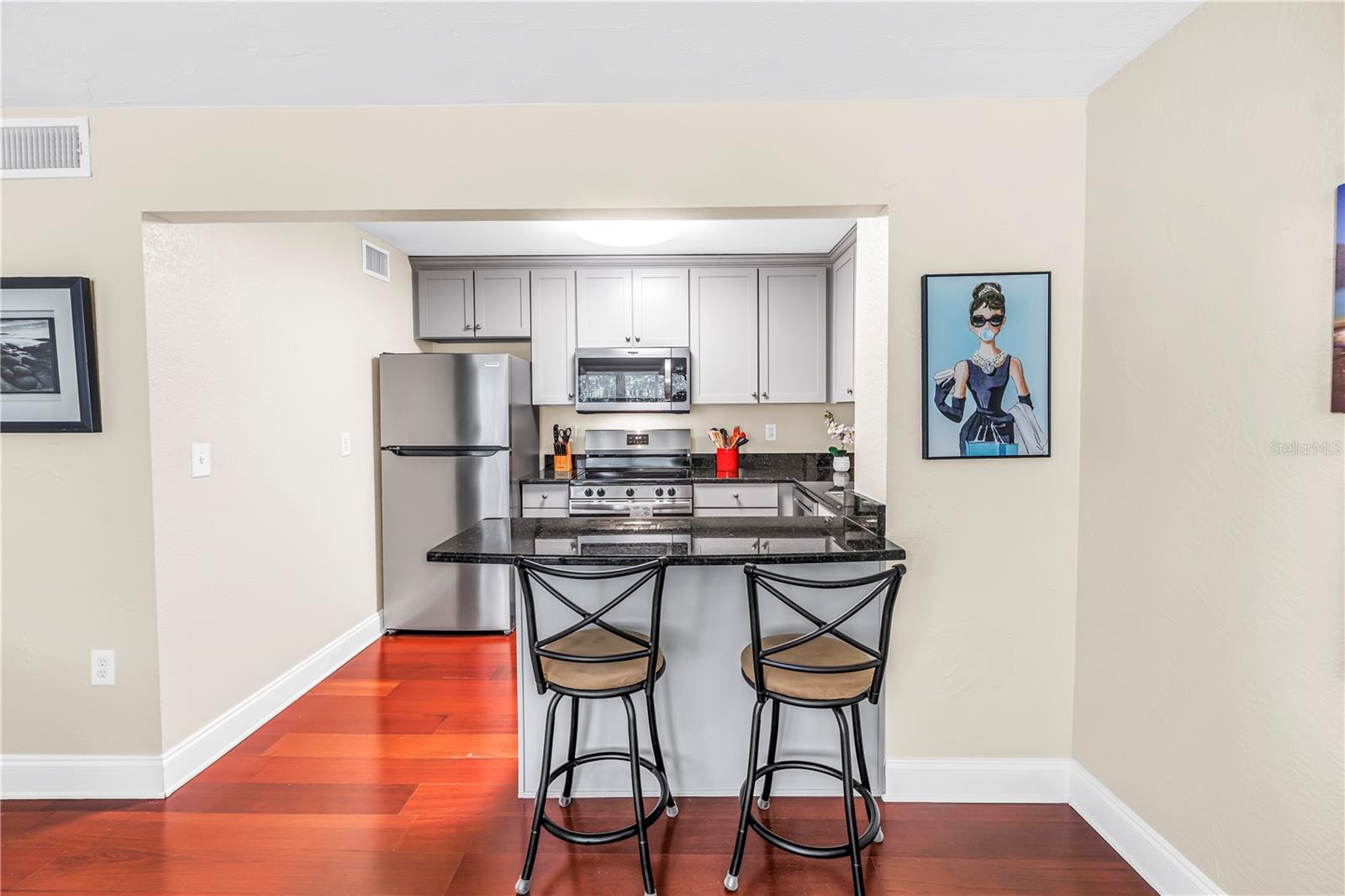 Breakfast bar