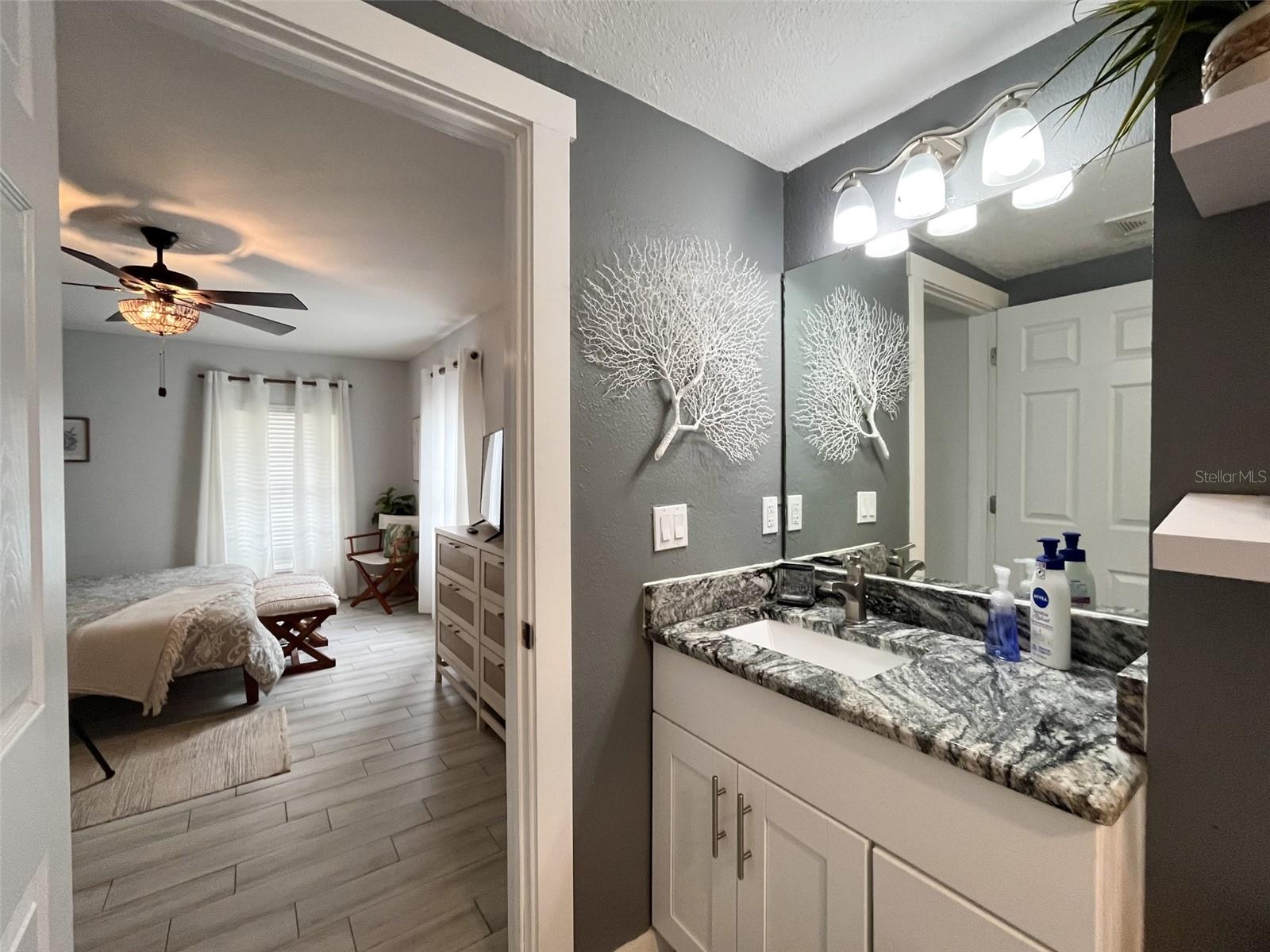 7018 N CENTRAL AVENUE, Tampa, FL 33604