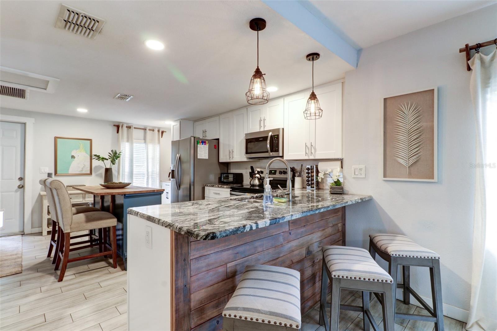 7018 N CENTRAL AVENUE, Tampa, FL 33604